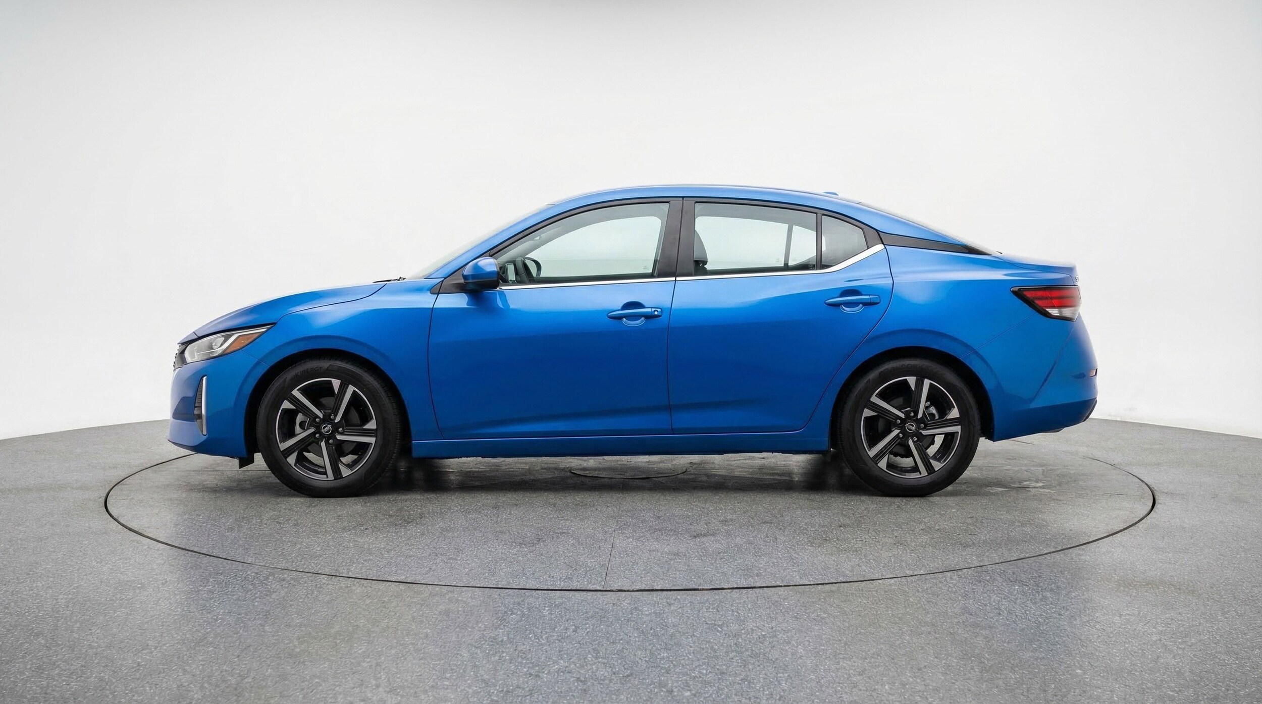 Thumbnail: 2025 Nissan Sentra - 5