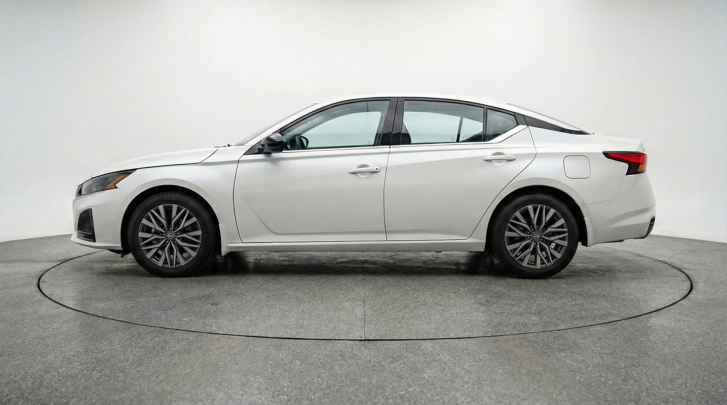 Thumbnail: 2025 Nissan Altima - 4