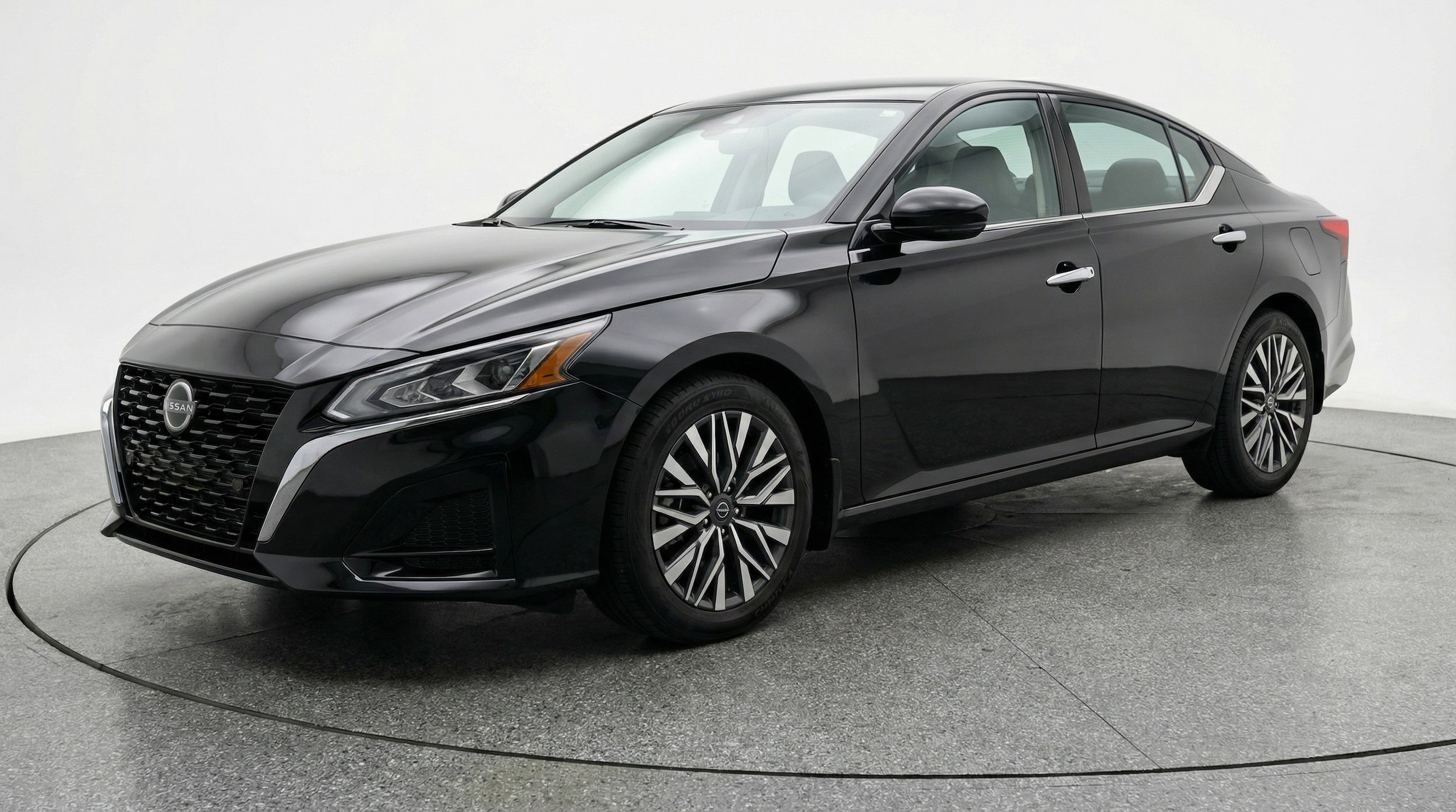 Thumbnail: 2025 Nissan Altima - 3