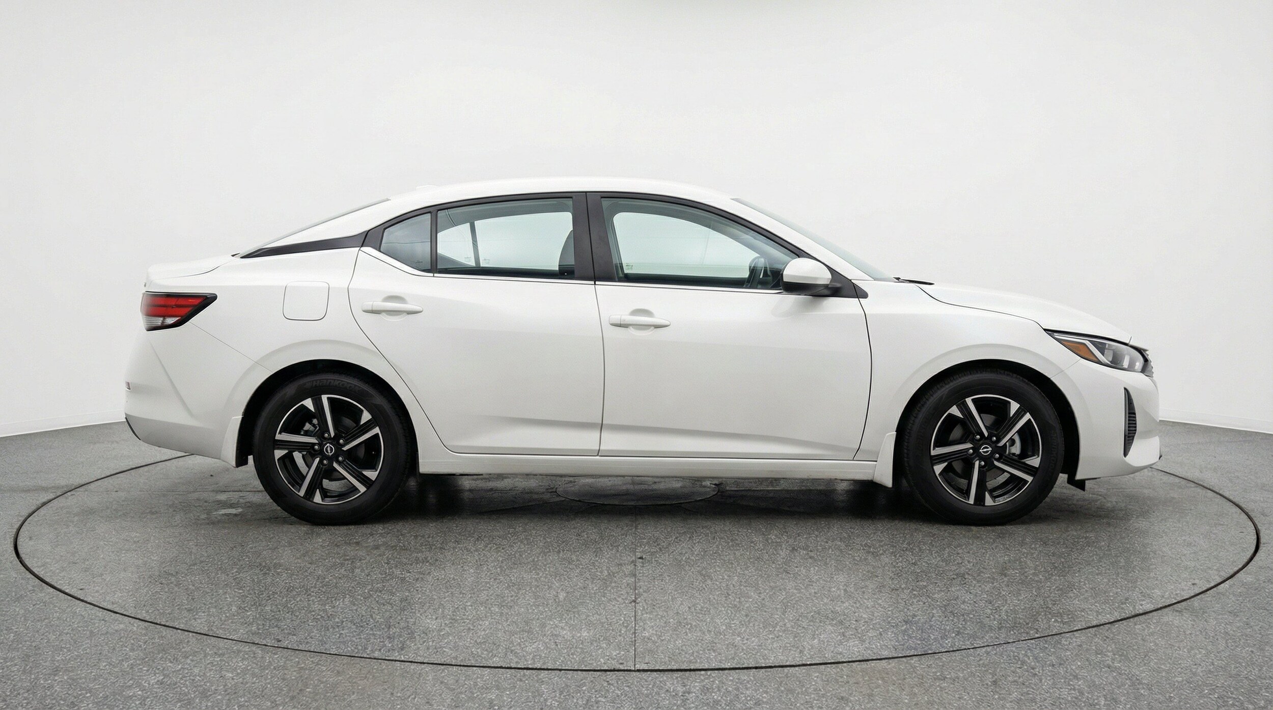 Thumbnail: 2025 Nissan Sentra - 10