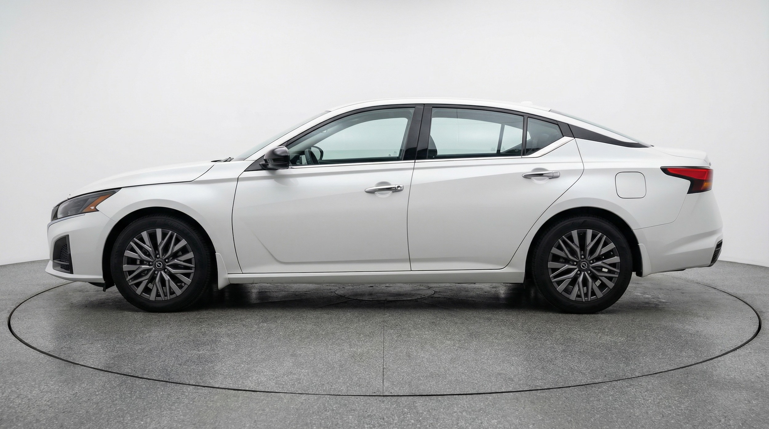 Thumbnail: 2025 Nissan Altima - 4