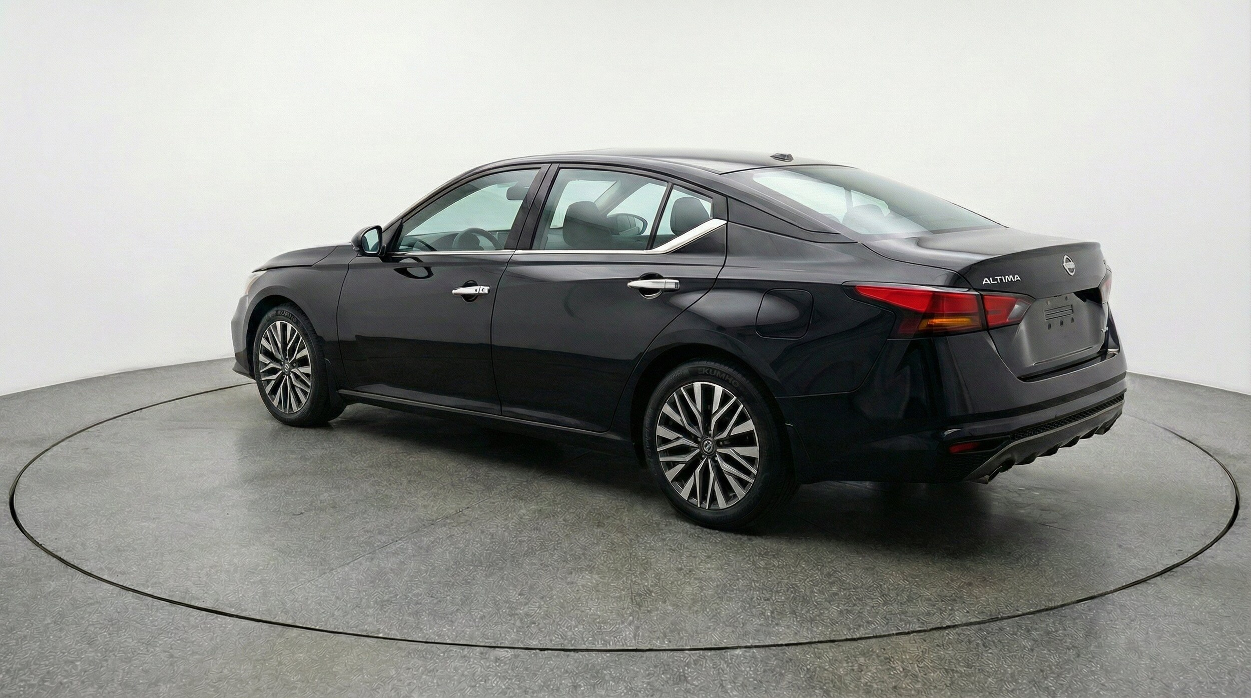 Thumbnail: 2025 Nissan Altima - 6
