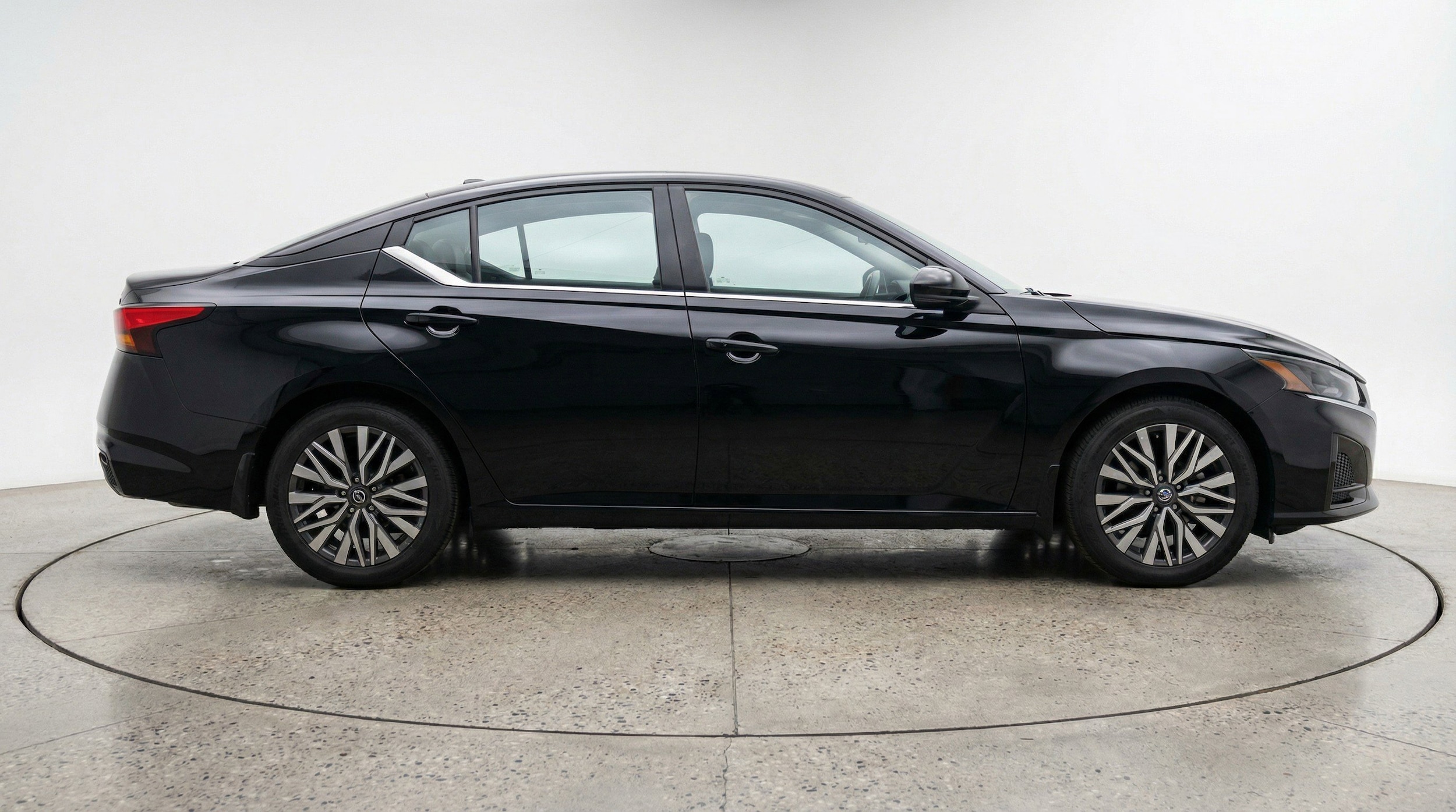 Thumbnail: 2025 Nissan Altima - 11