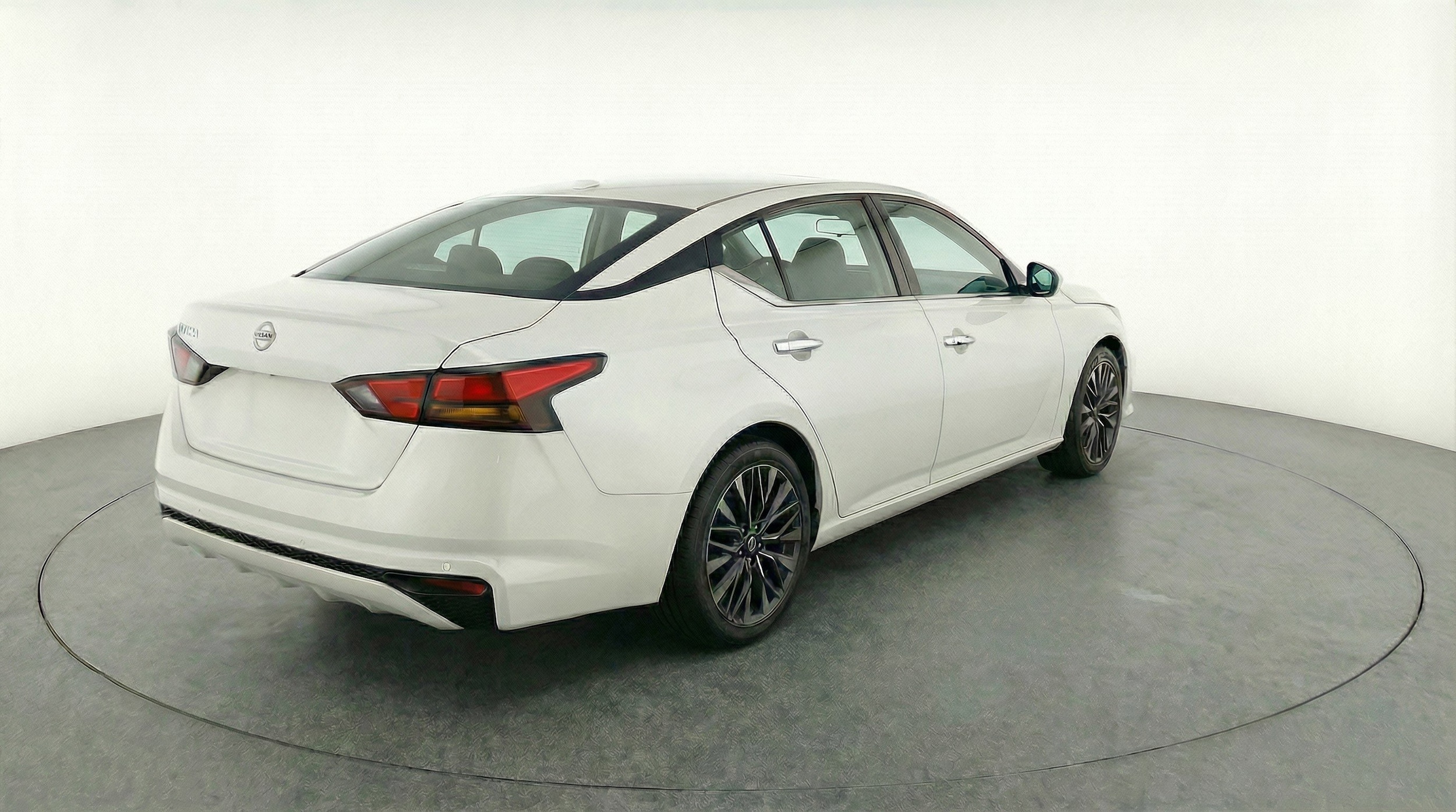 Thumbnail: 2025 Nissan Altima - 9