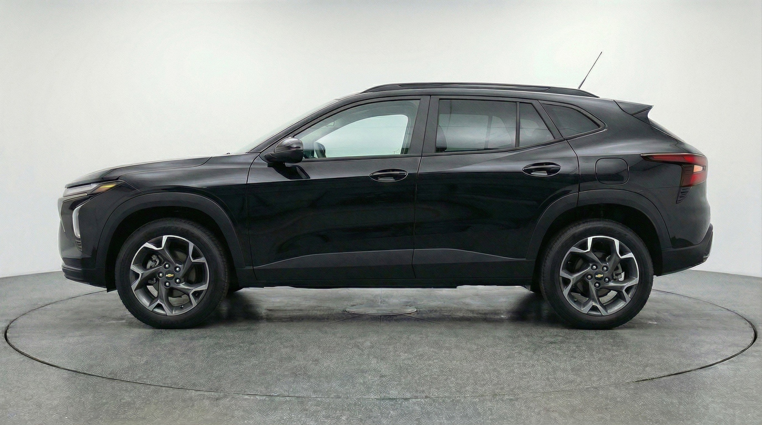 Thumbnail: 2025 Chevrolet Trax - 11