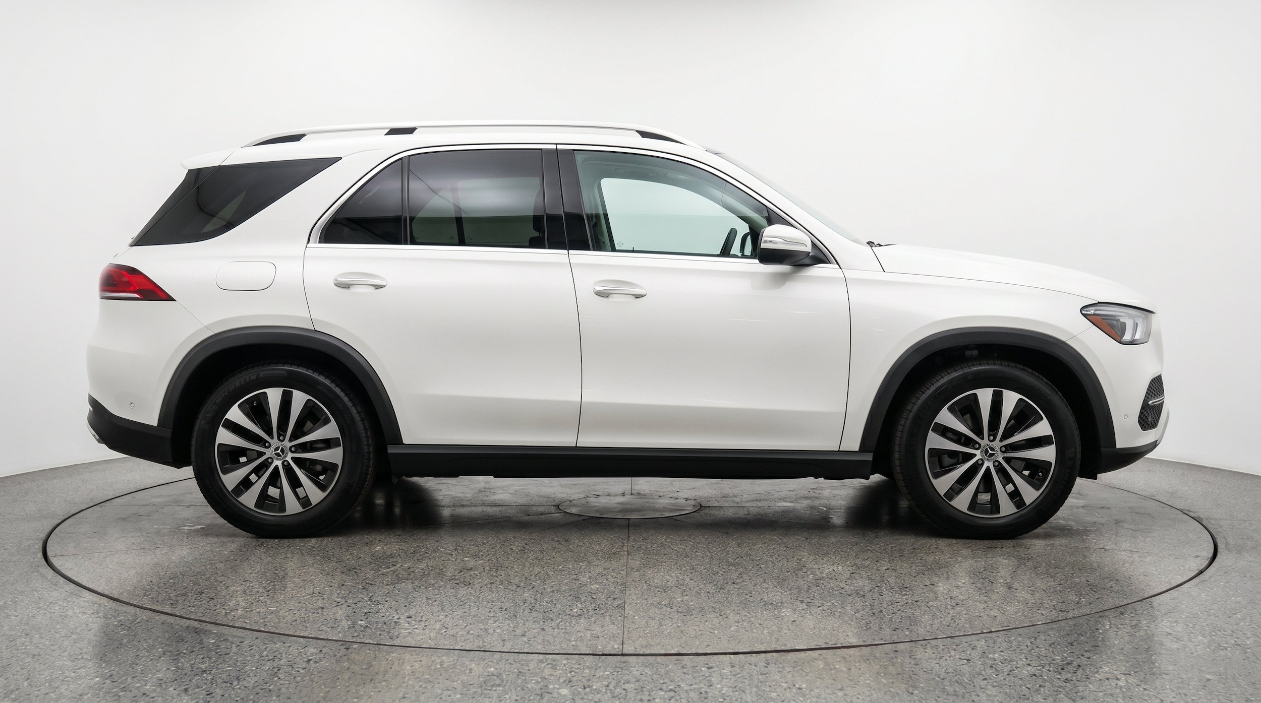 Thumbnail: 2026 Mercedes-Benz GLE - 11