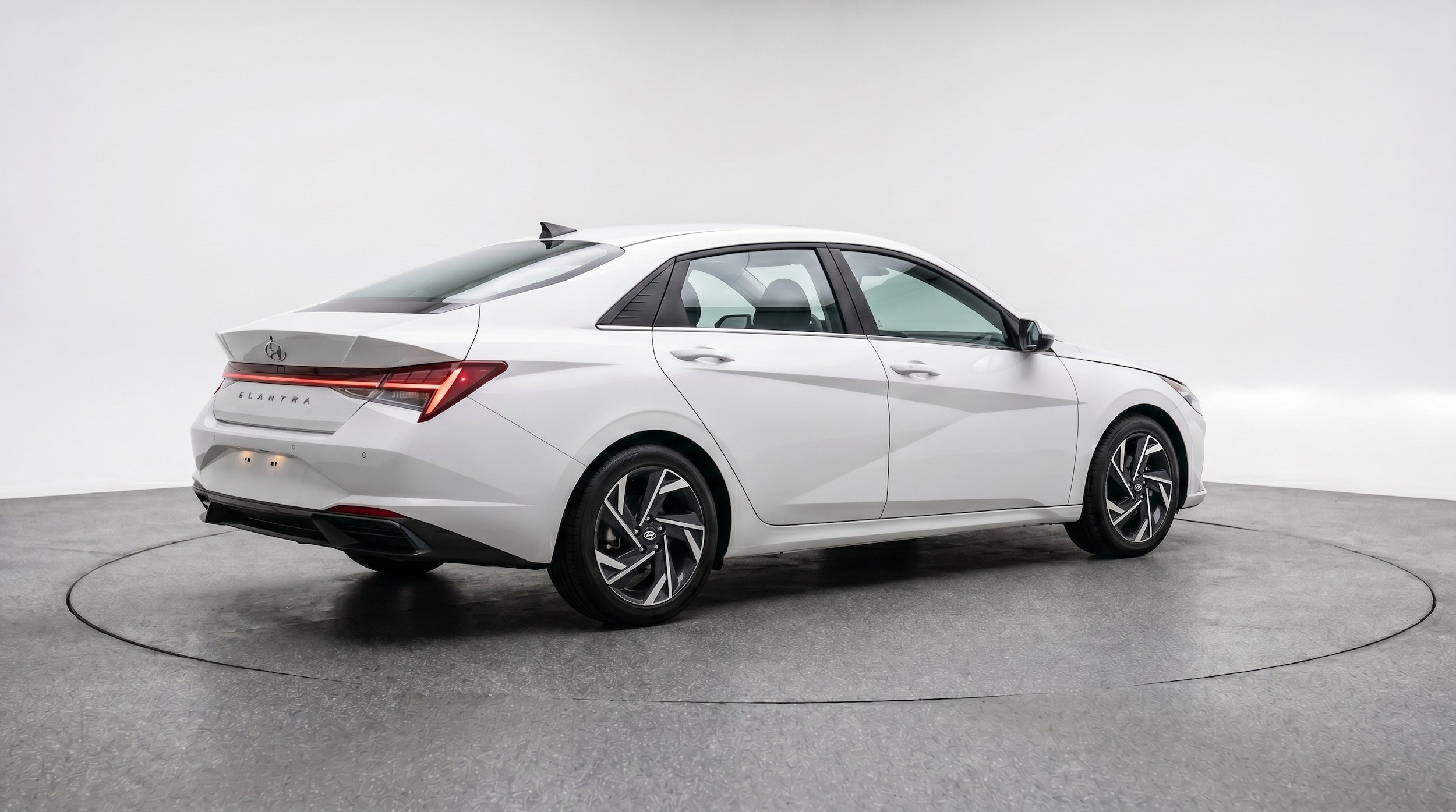 Thumbnail: 2025 Hyundai Elantra - 9