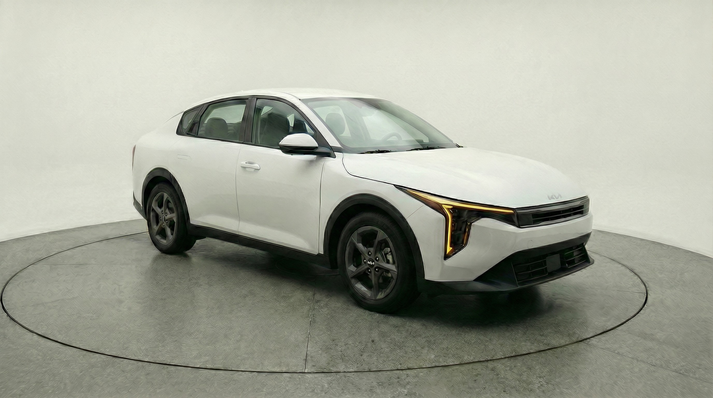 Thumbnail: 2025 Kia K4 - 1