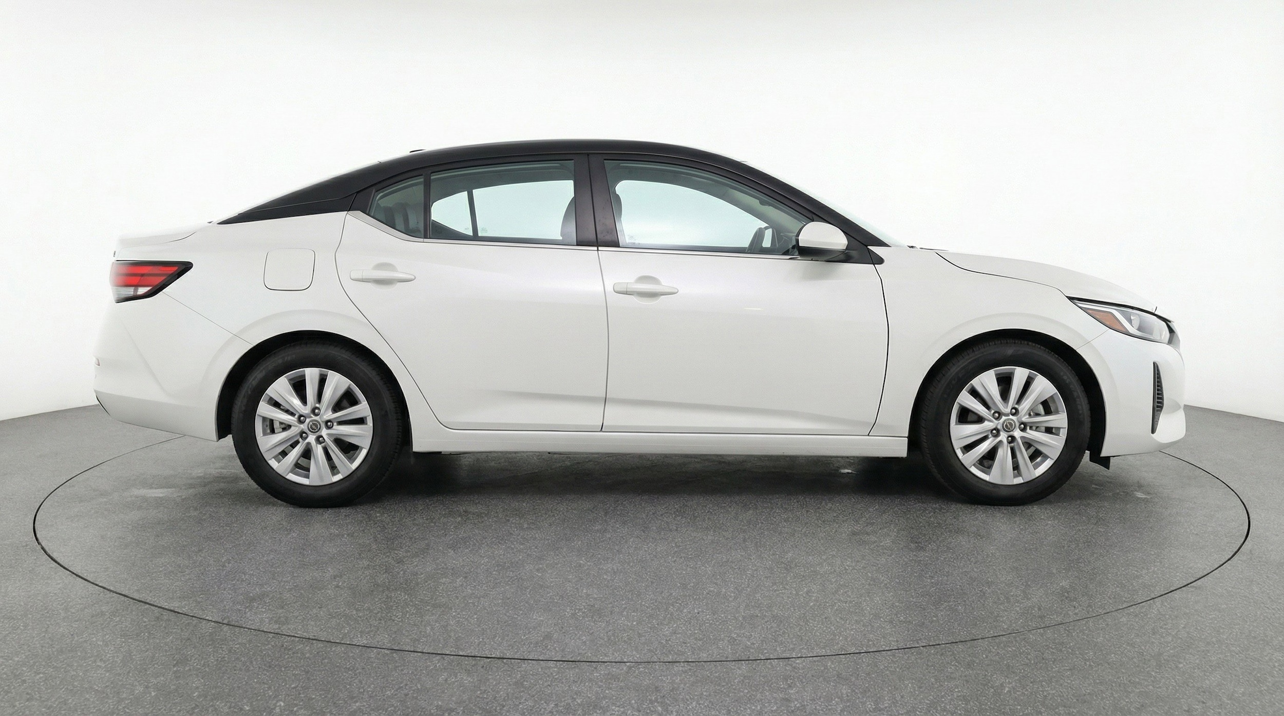 Thumbnail: 2025 Nissan Sentra - 11