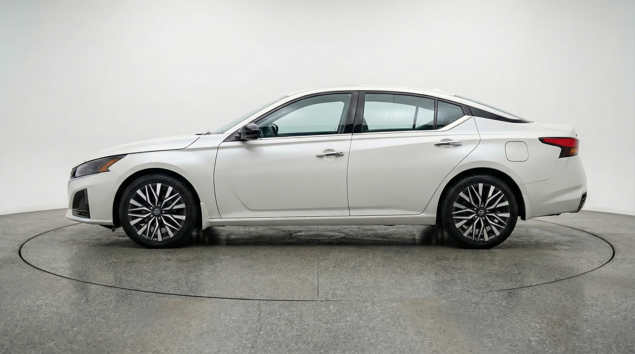 Thumbnail: 2025 Nissan Altima - 4