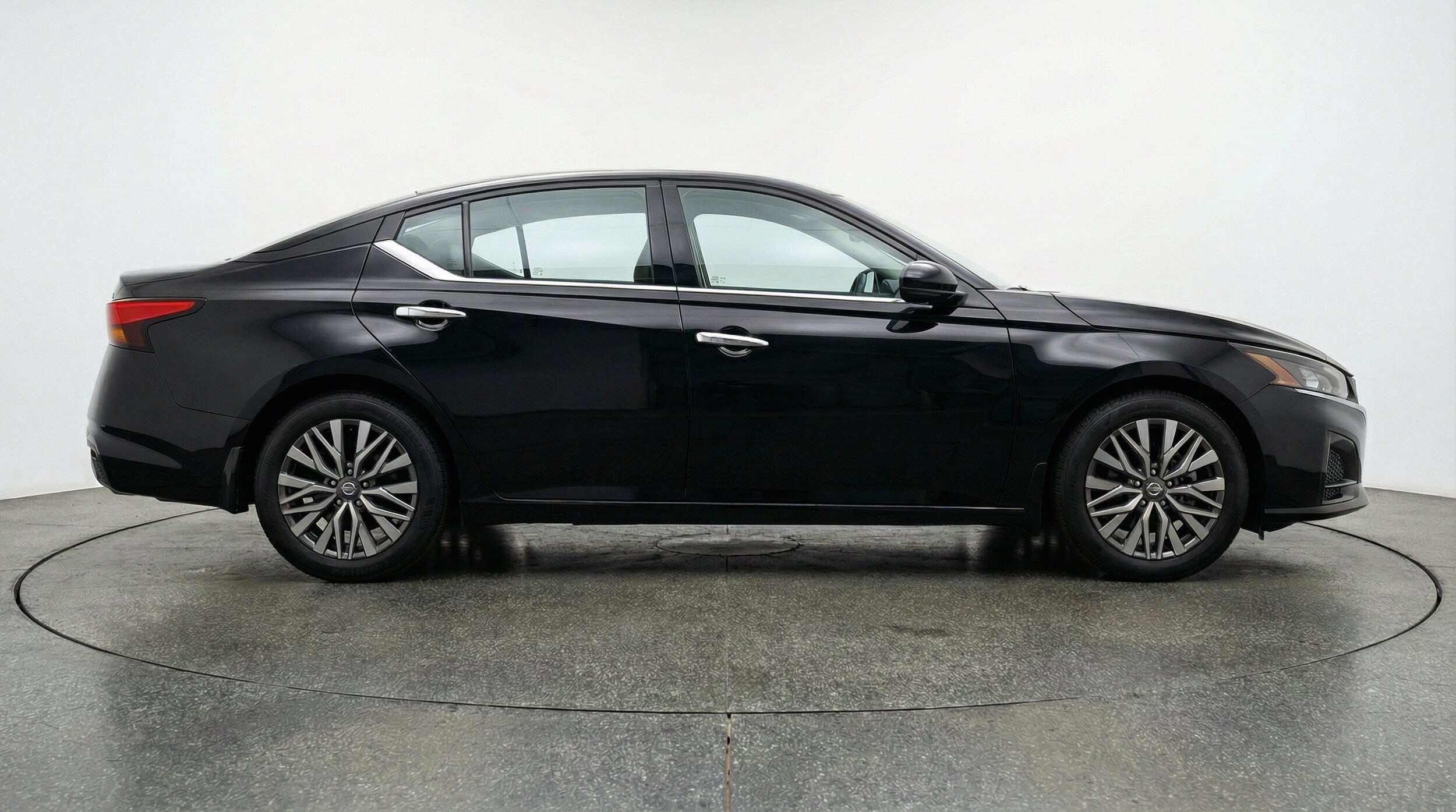 Thumbnail: 2025 Nissan Altima - 11