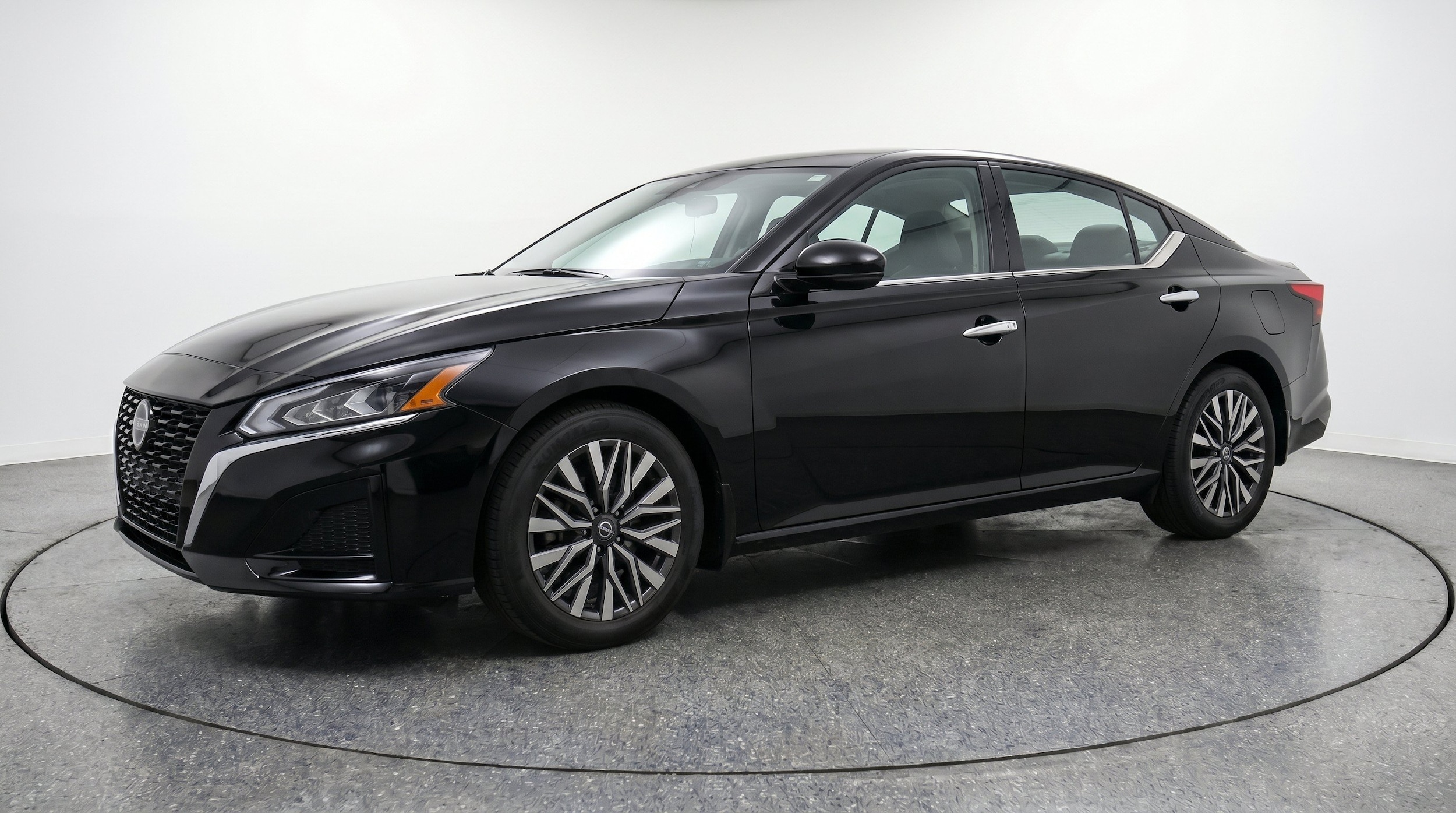 Thumbnail: 2025 Nissan Altima - 3