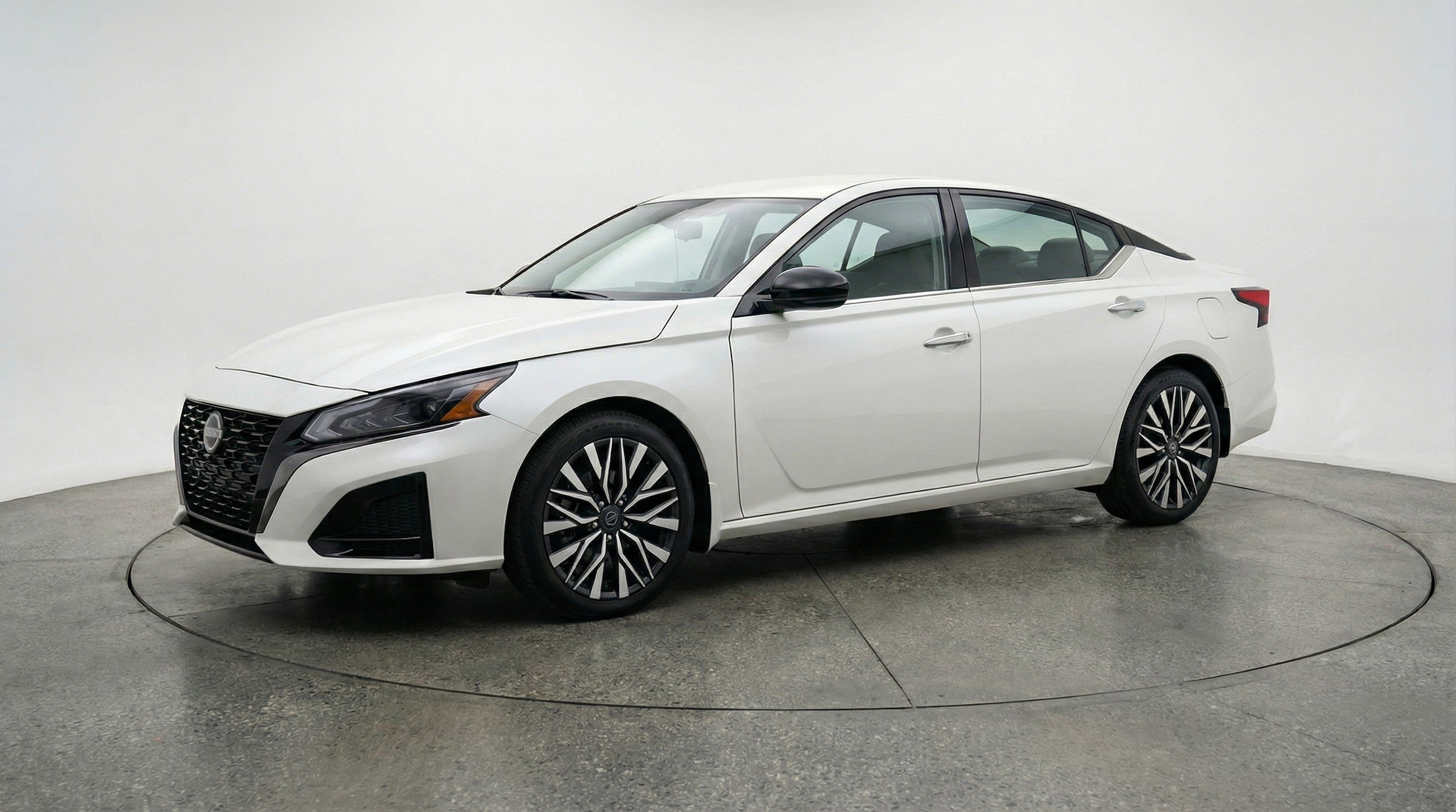 Thumbnail: 2025 Nissan Altima - 3