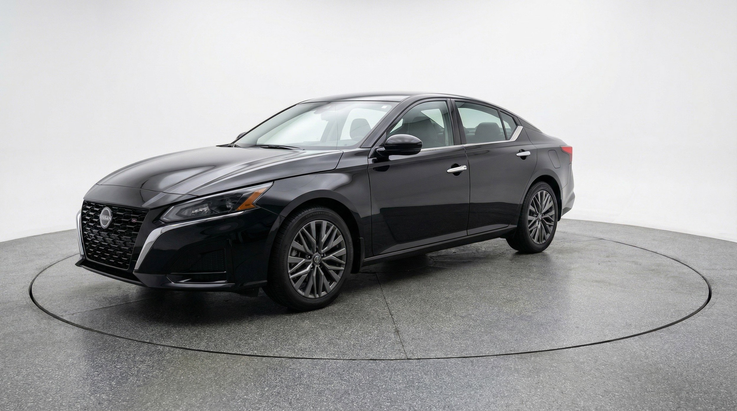 Thumbnail: 2025 Nissan Altima - 3