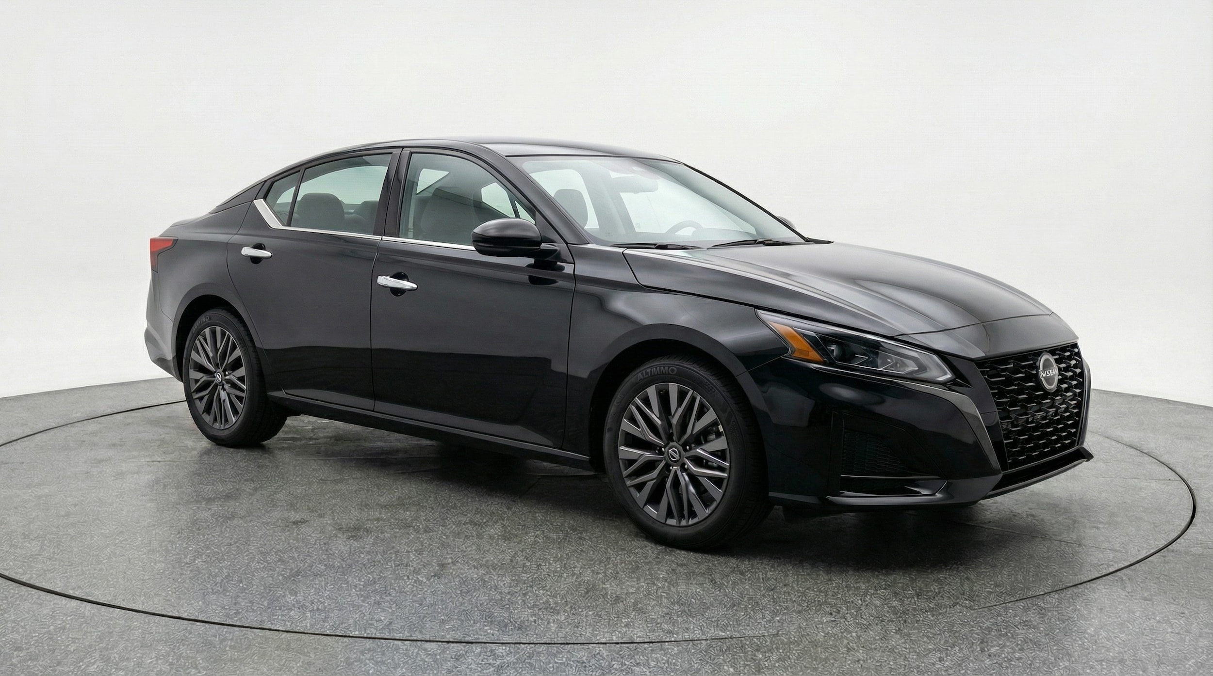 Thumbnail: 2025 Nissan Altima - 3