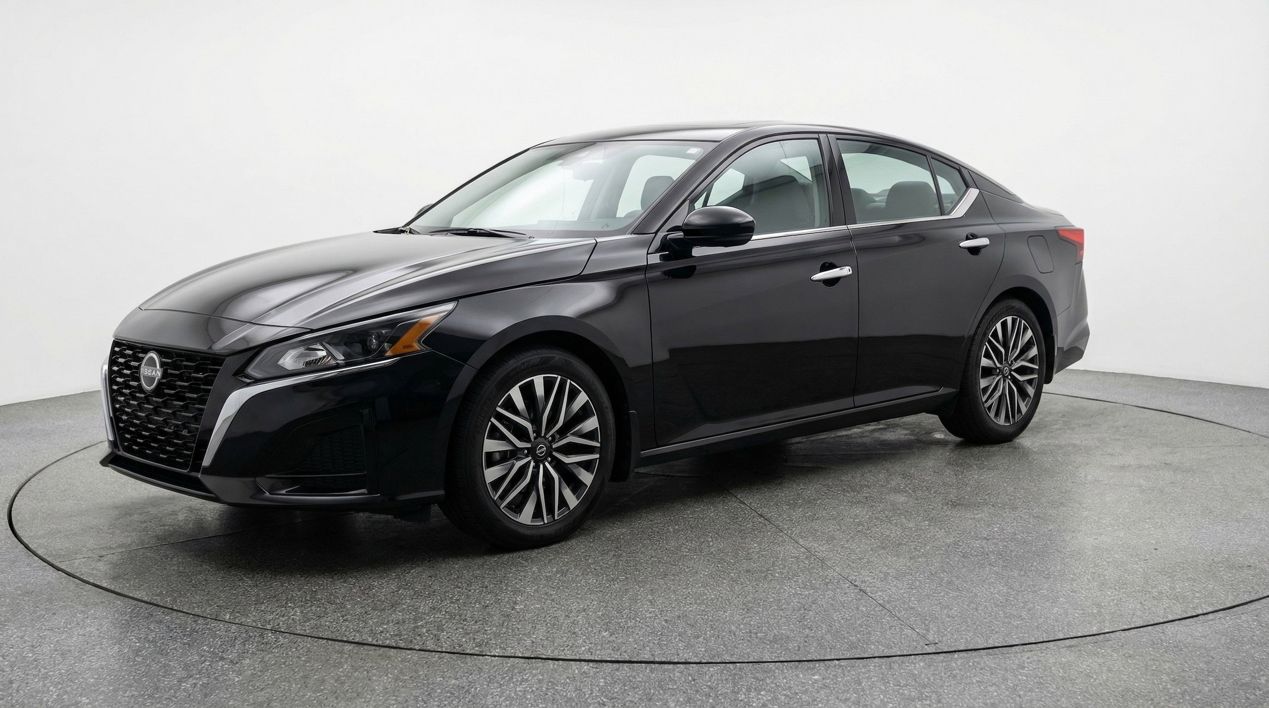 Thumbnail: 2025 Nissan Altima - 3