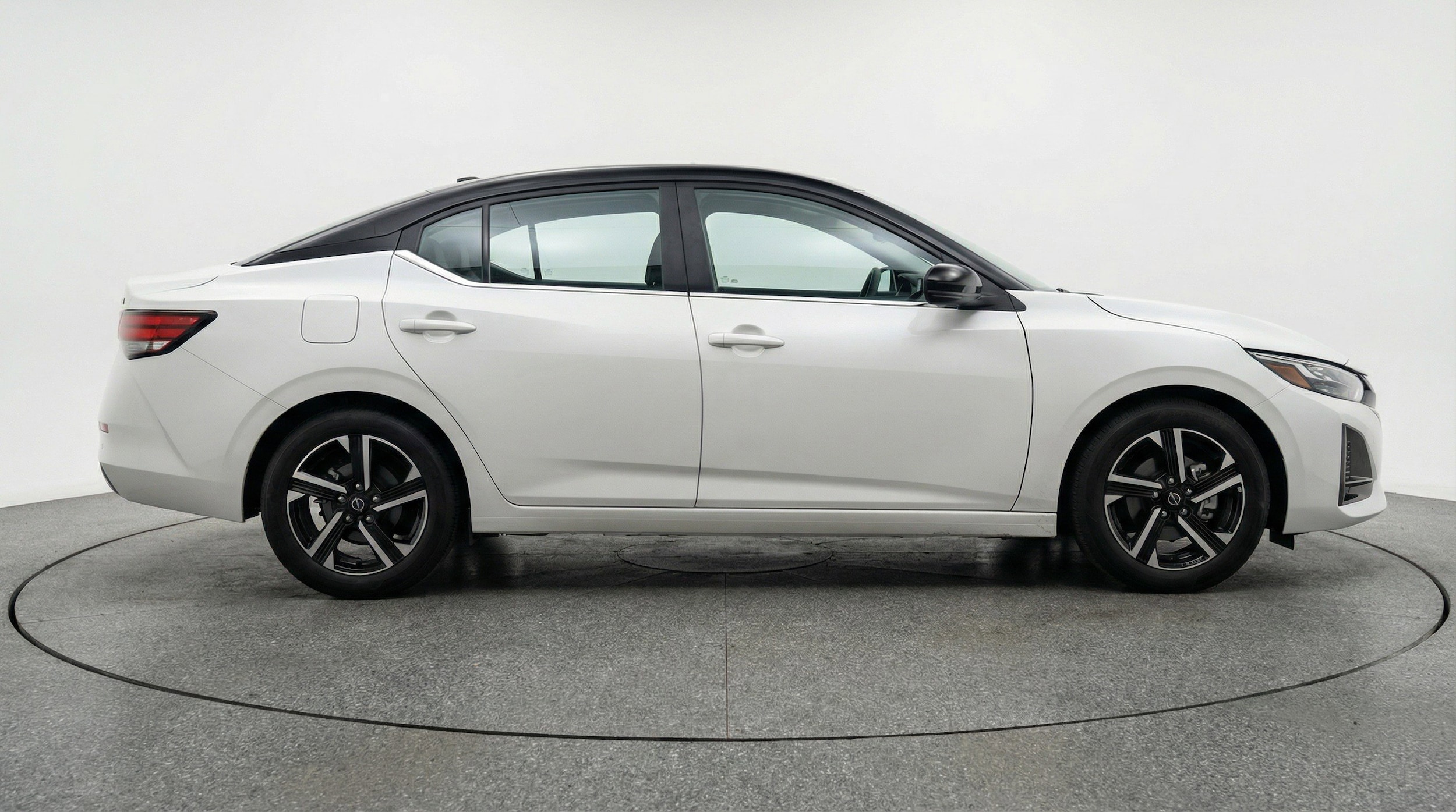 Thumbnail: 2025 Nissan Sentra - 11