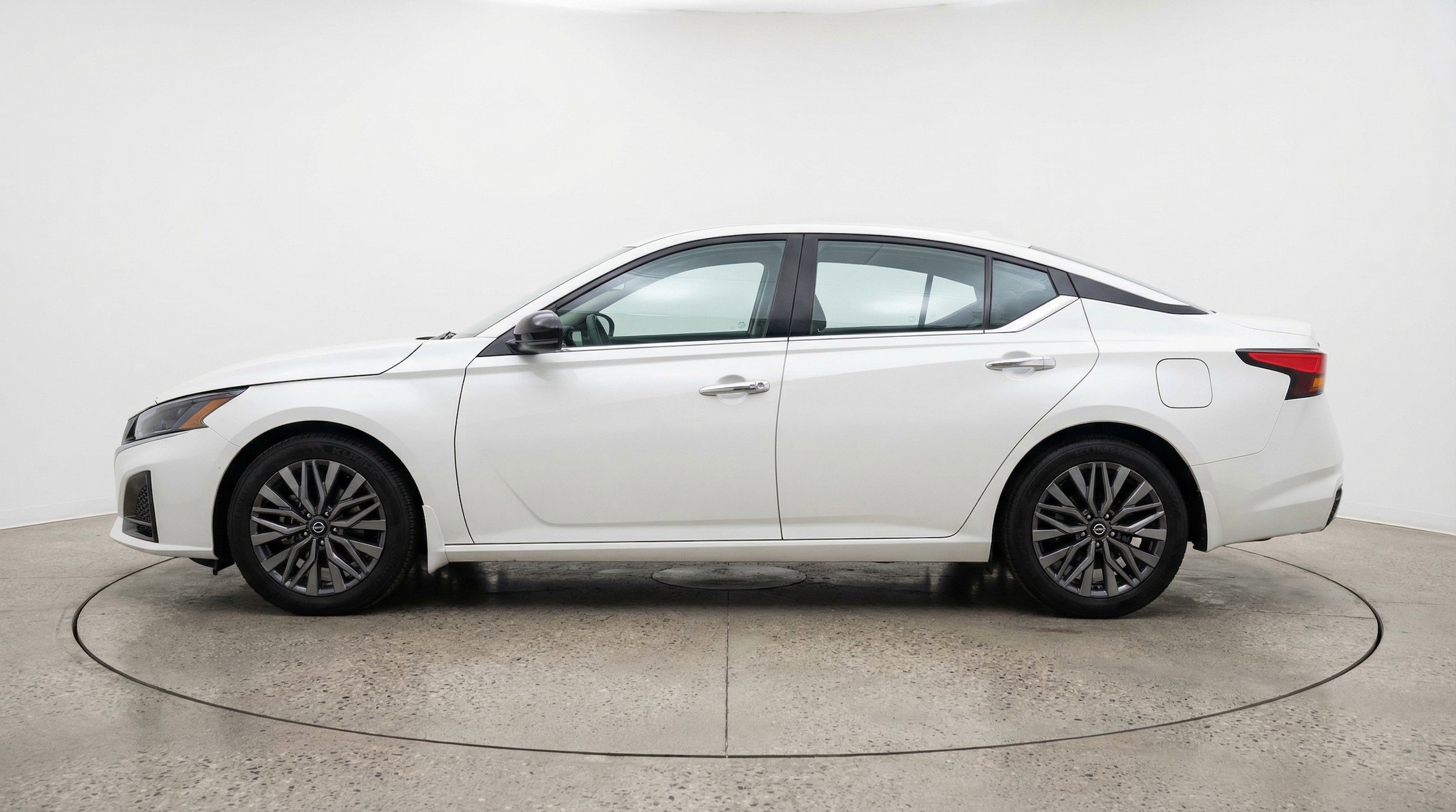 Thumbnail: 2025 Nissan Altima - 5