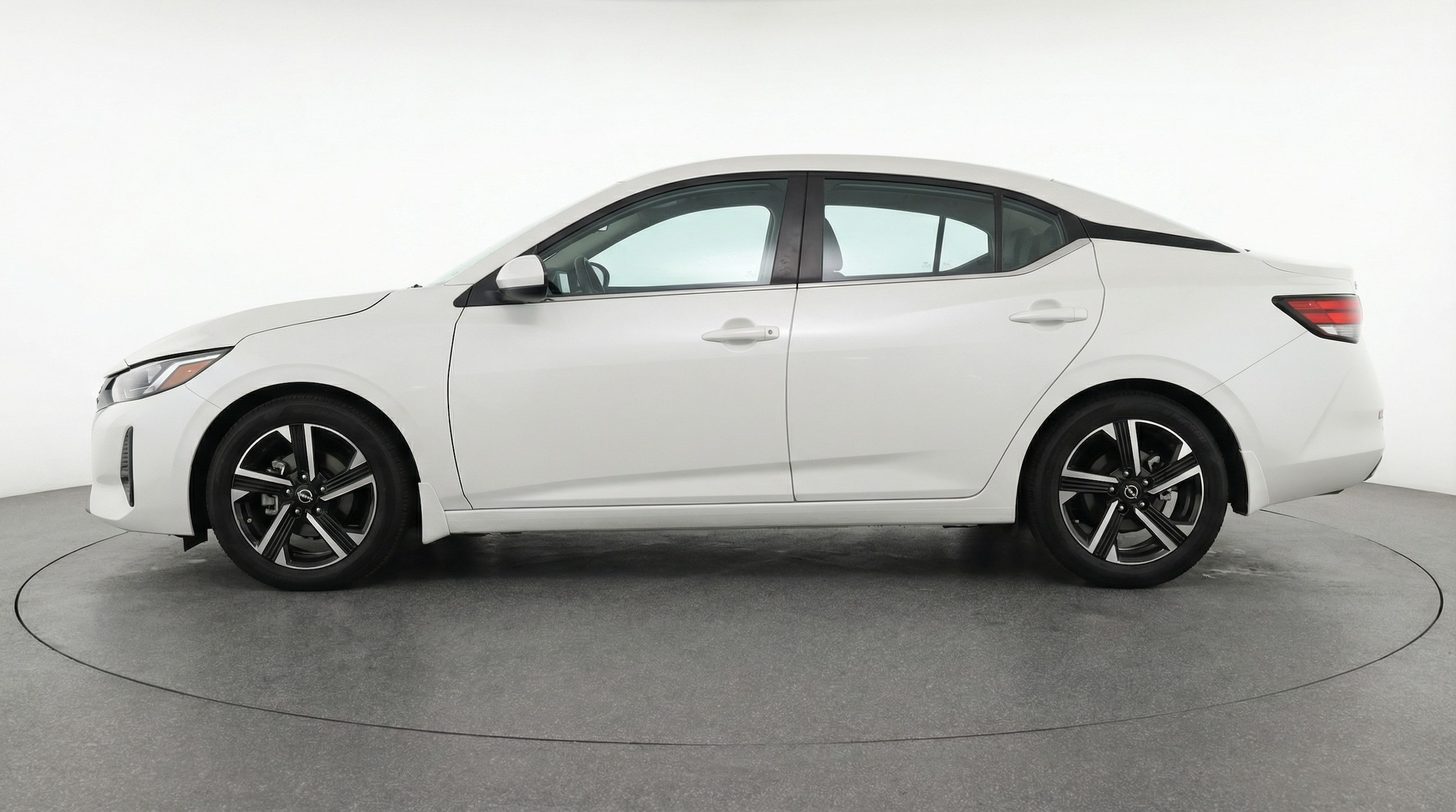 Thumbnail: 2025 Nissan Sentra - 4