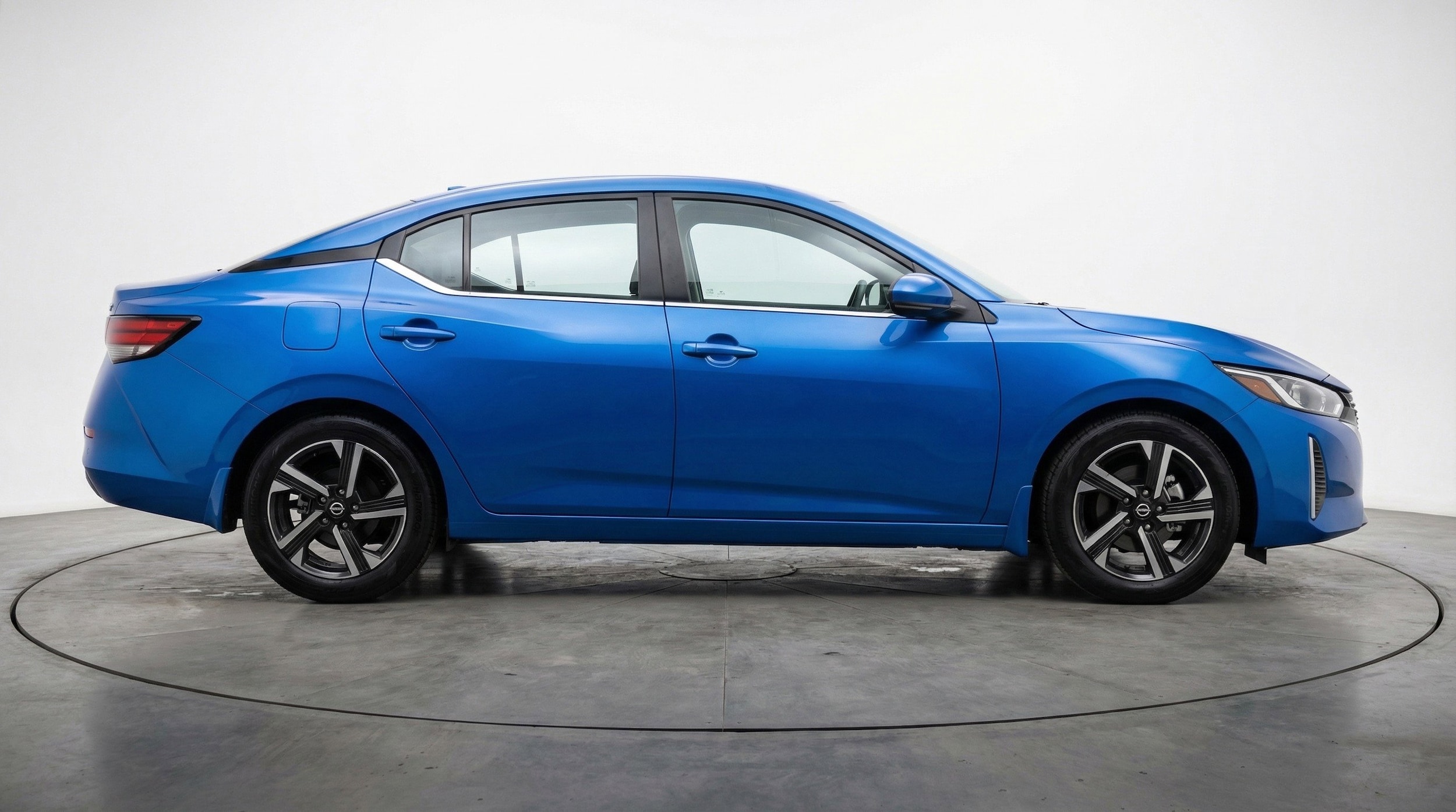 Thumbnail: 2025 Nissan Sentra - 11