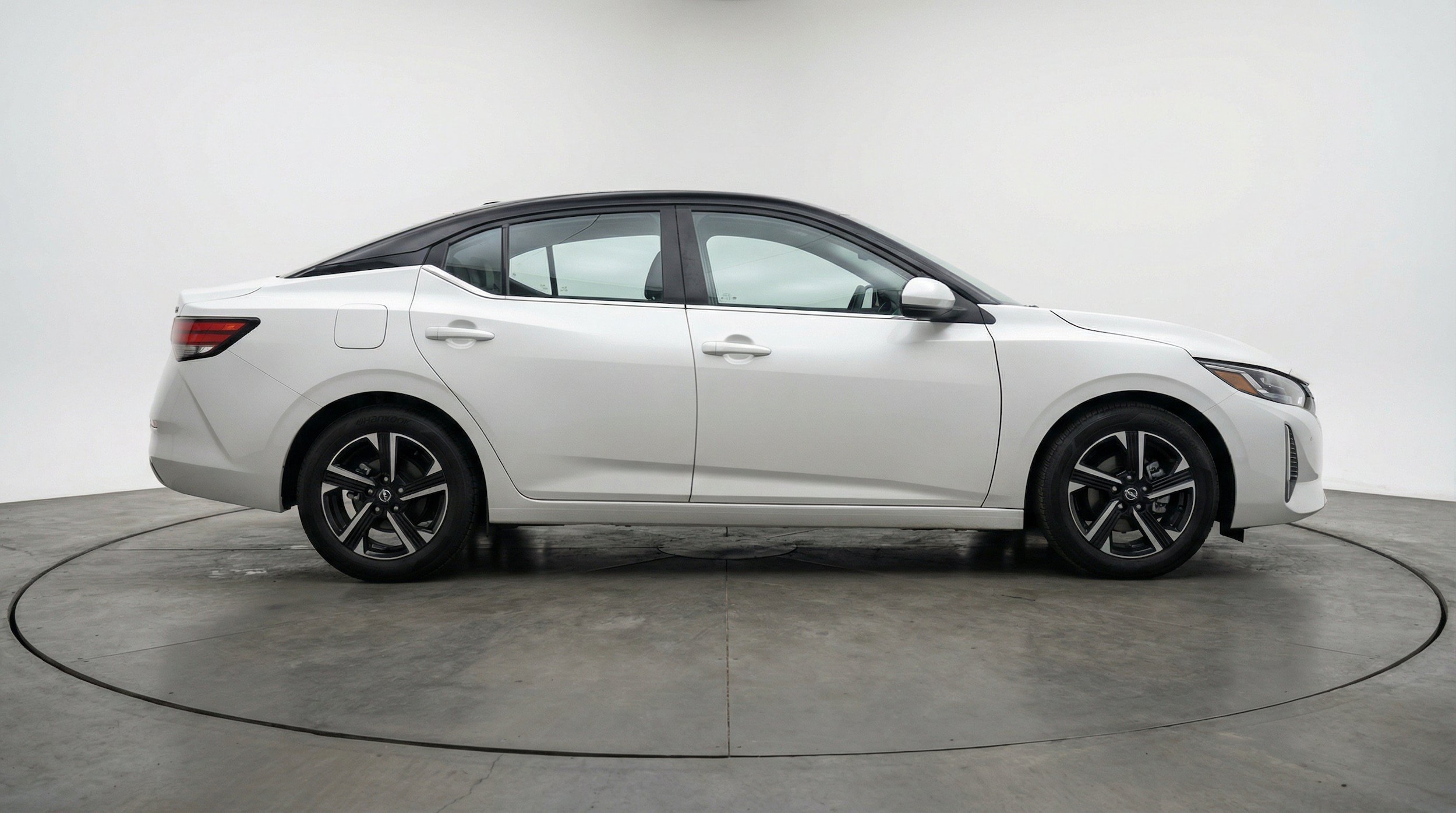 Thumbnail: 2025 Nissan Sentra - 11