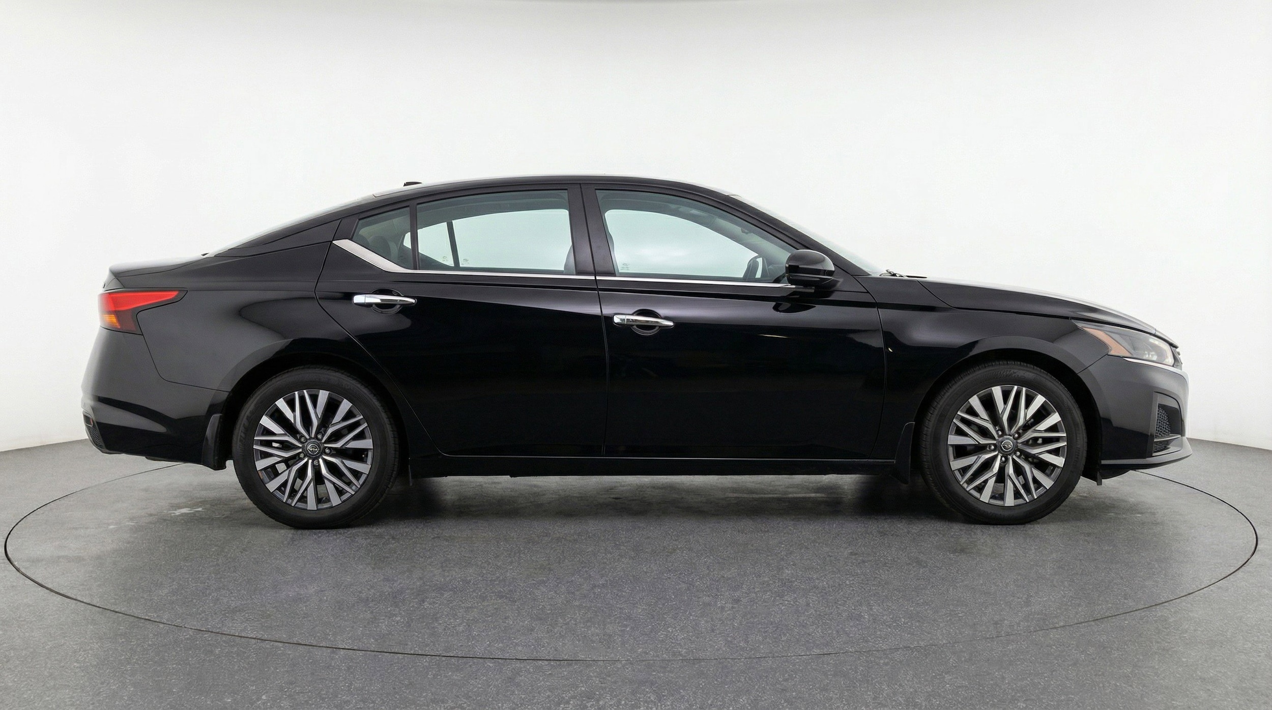 Thumbnail: 2025 Nissan Altima - 11