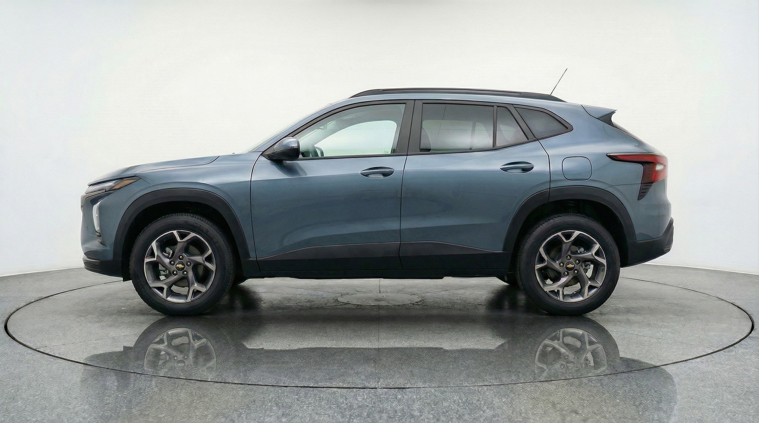 Thumbnail: 2025 Chevrolet Trax - 5