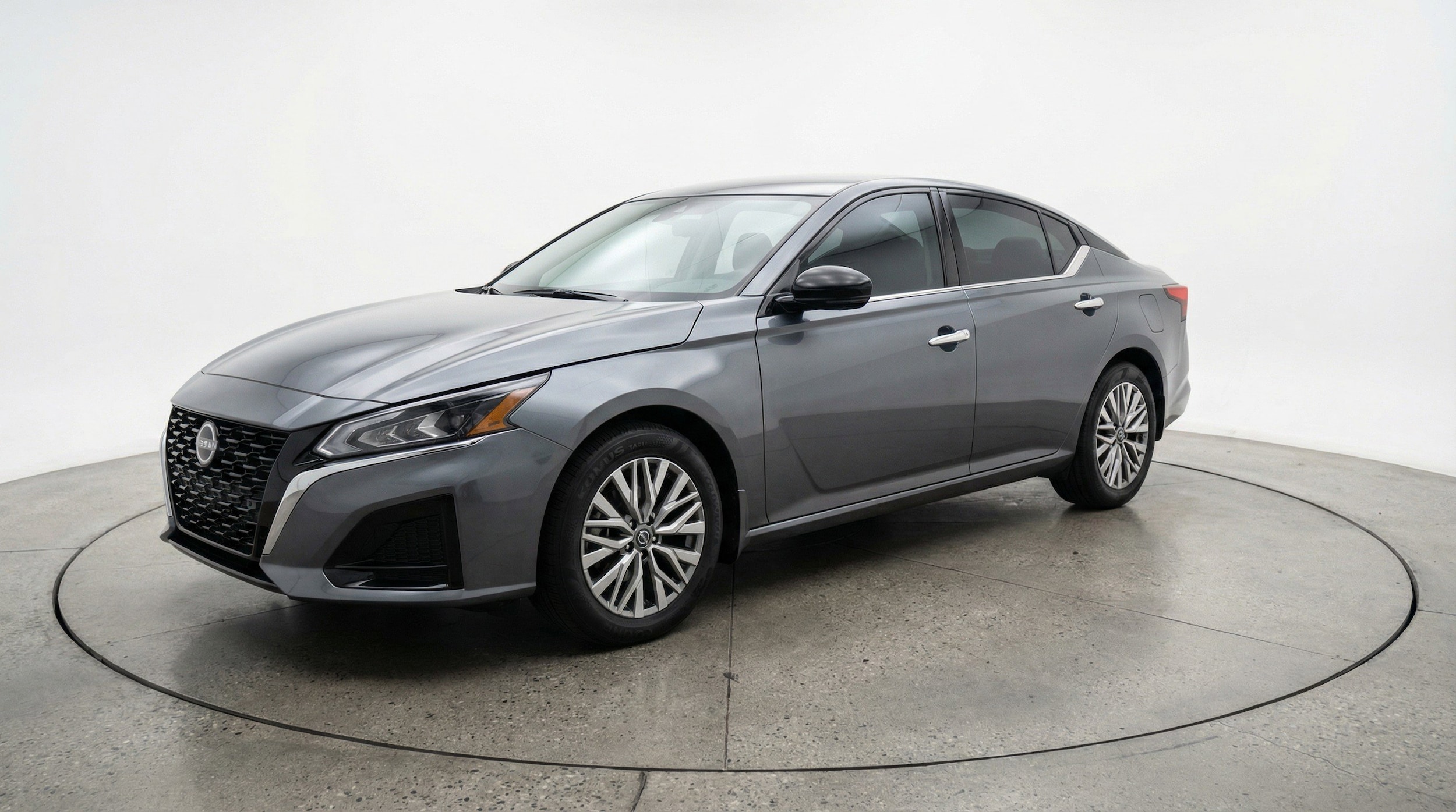 Thumbnail: 2025 Nissan Altima - 3