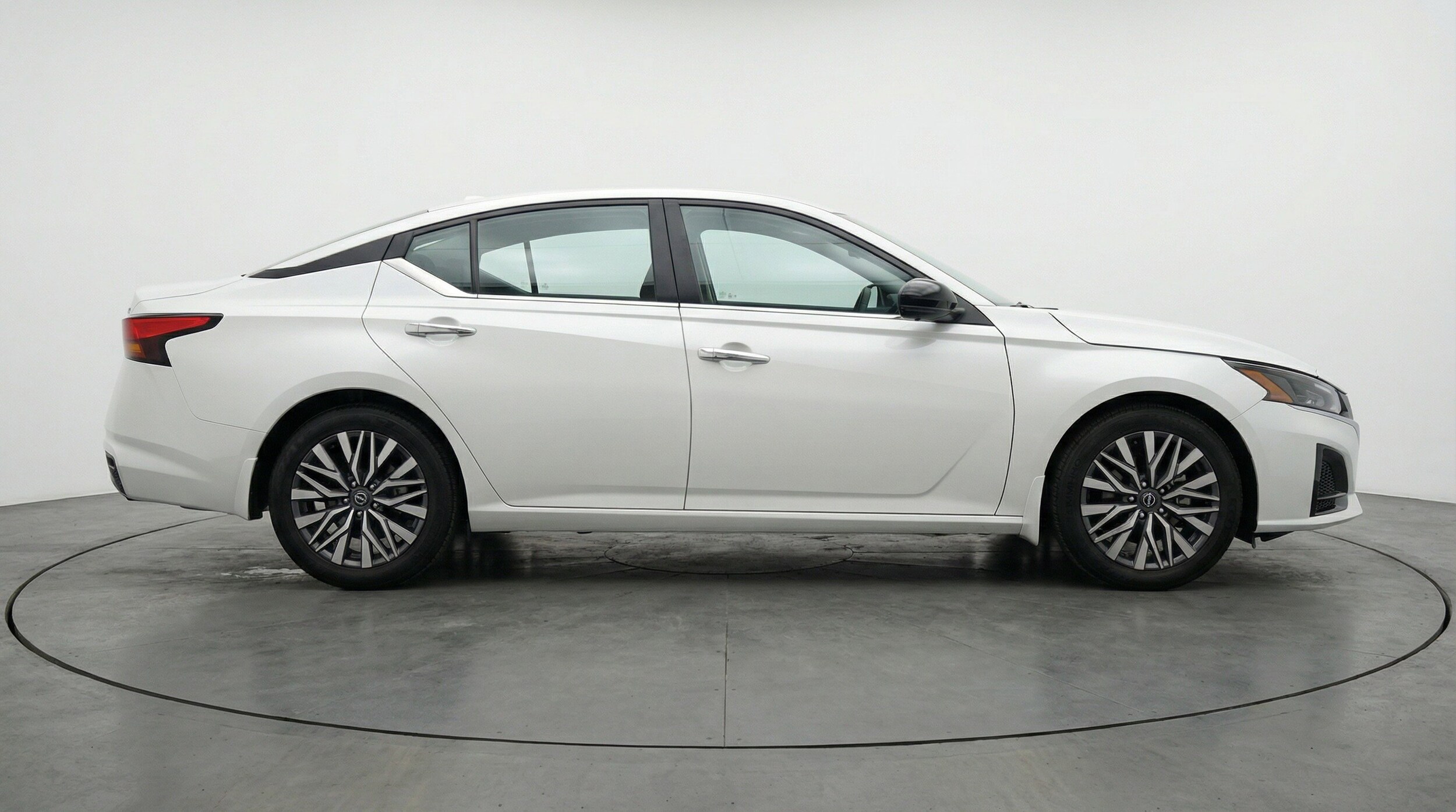 Thumbnail: 2025 Nissan Altima - 11