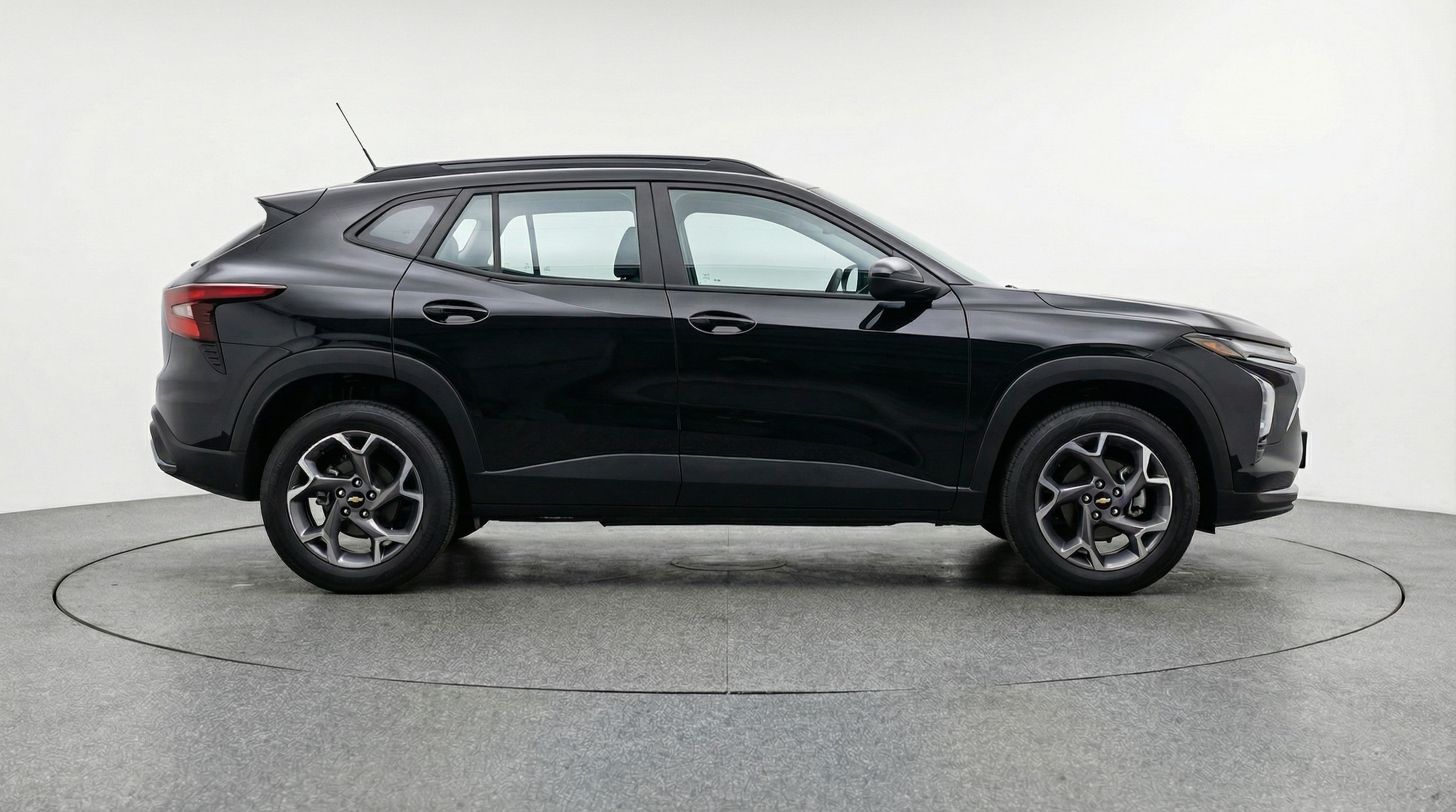 Thumbnail: 2025 Chevrolet Trax - 8