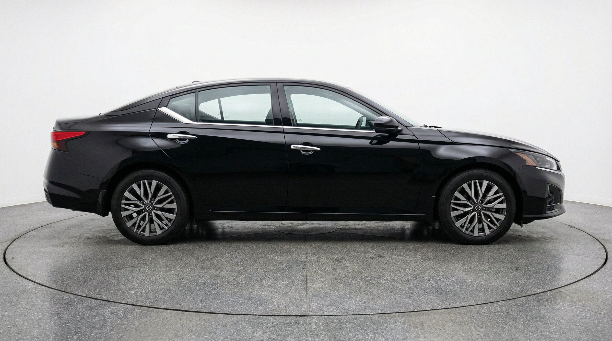 Thumbnail: 2025 Nissan Altima - 11