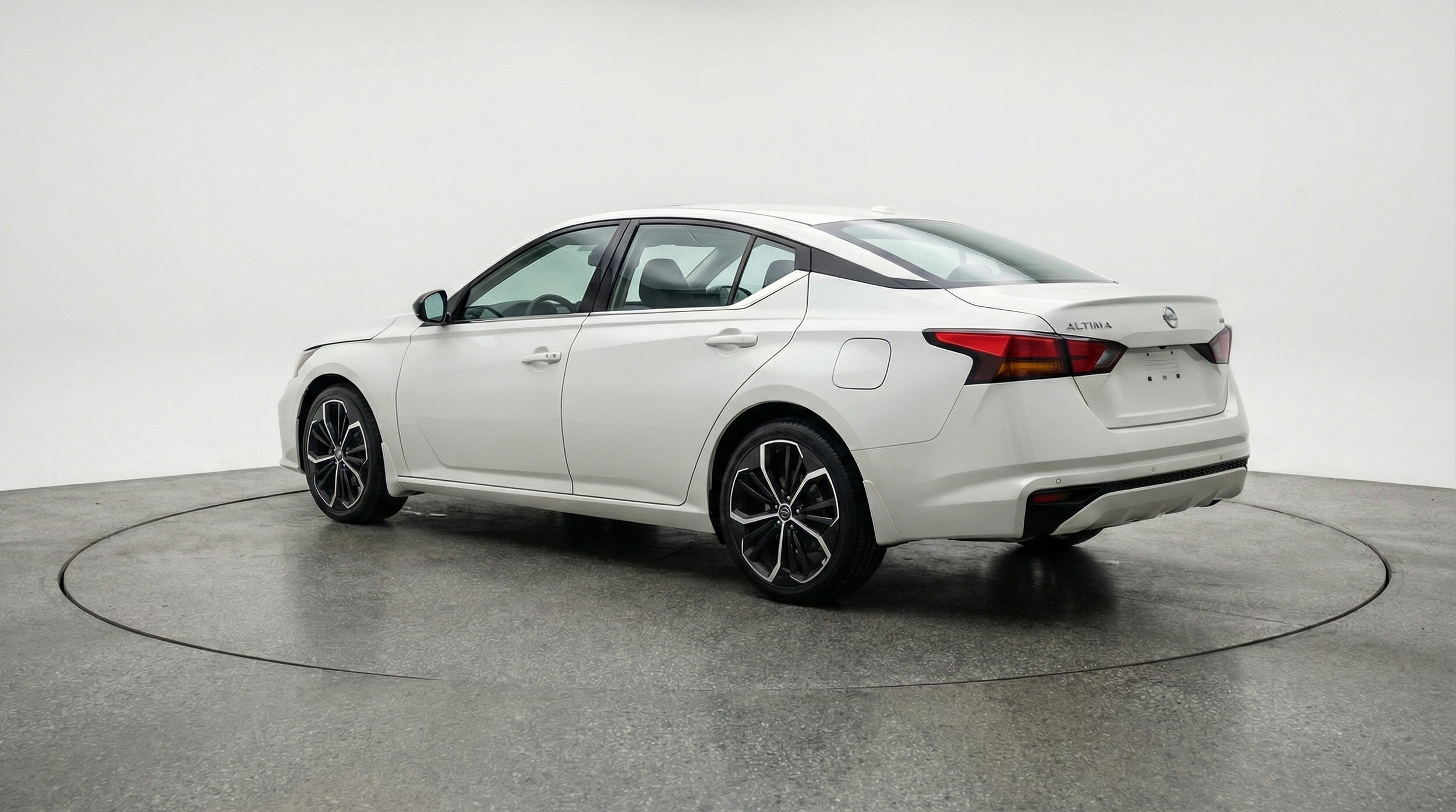 Thumbnail: 2025 Nissan Altima - 5