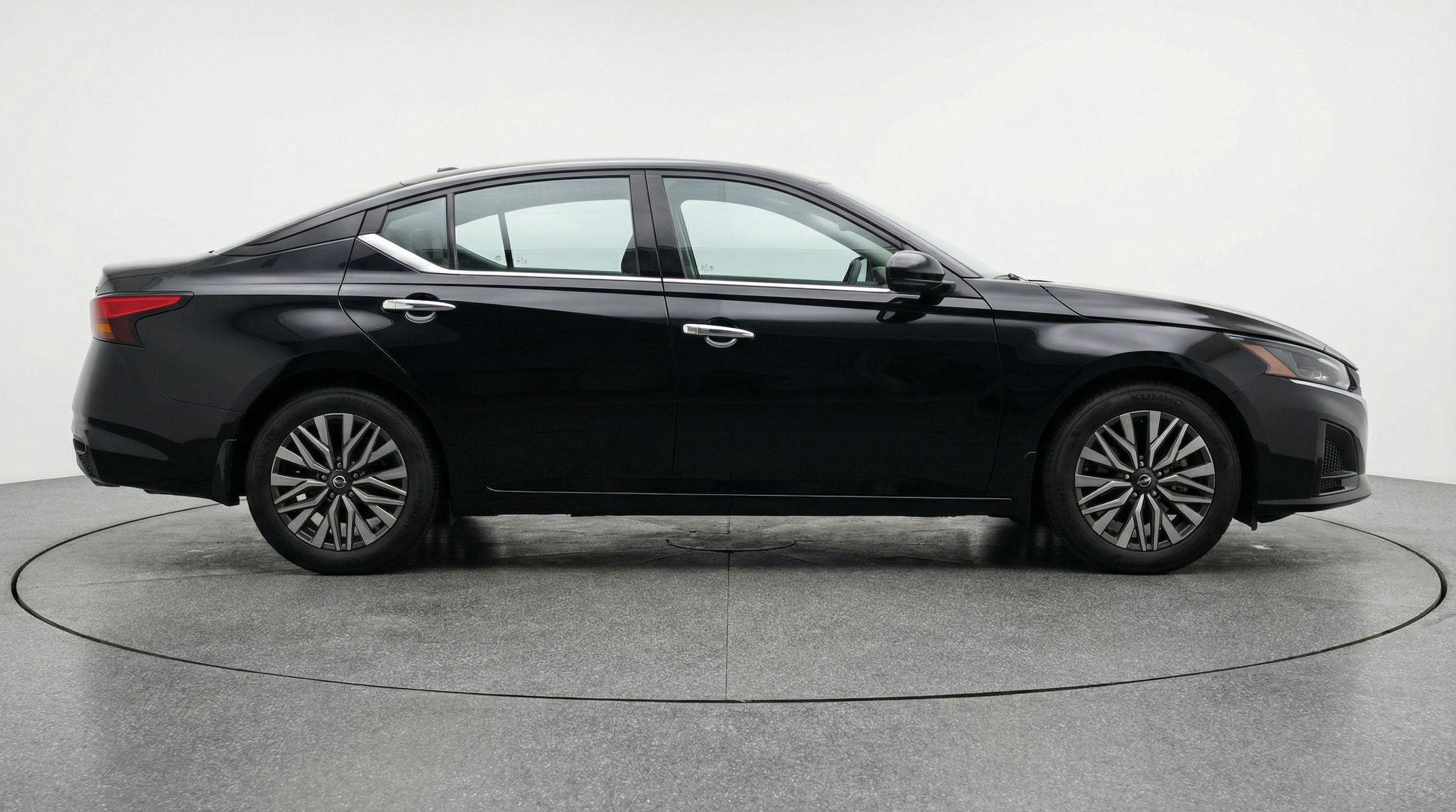 Thumbnail: 2025 Nissan Altima - 8