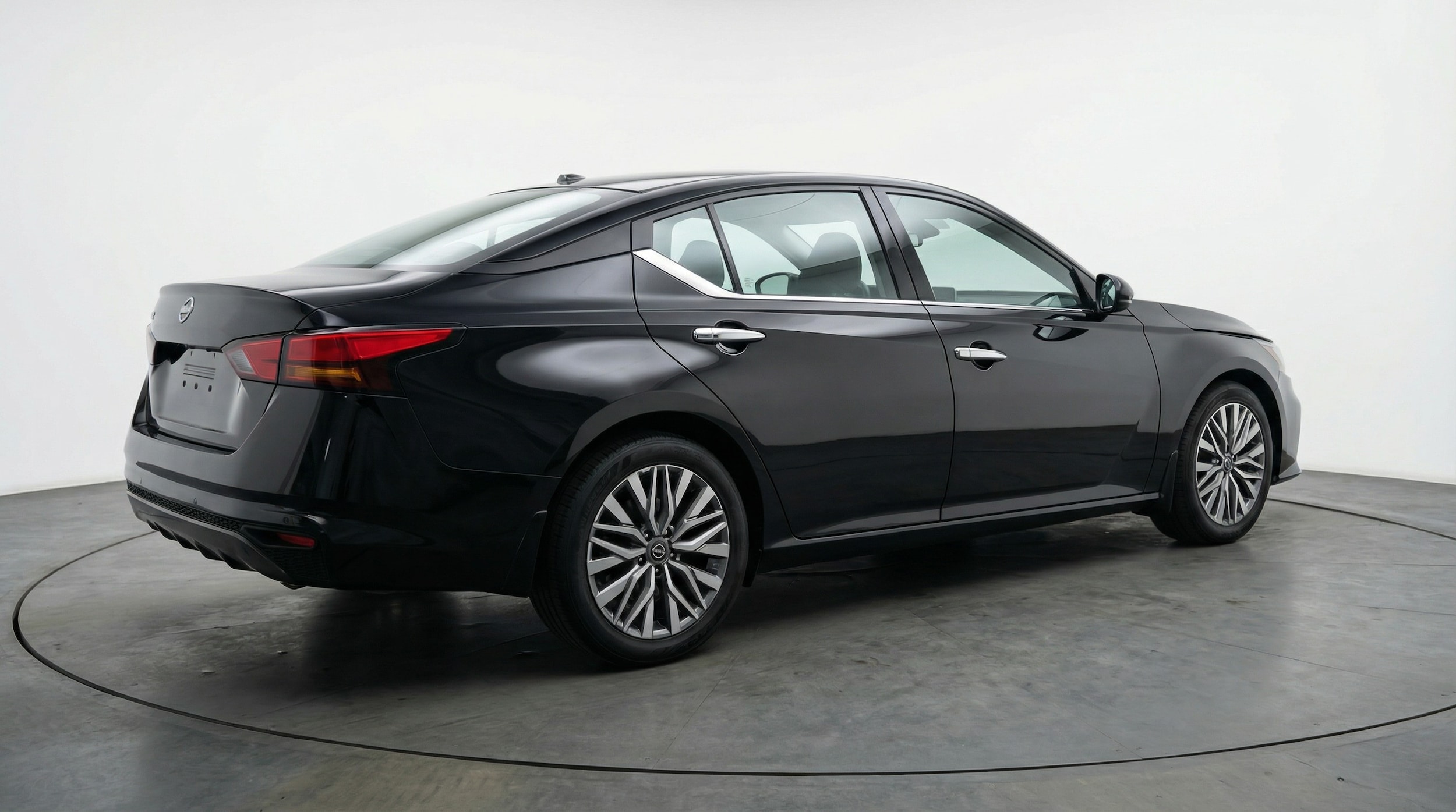 Thumbnail: 2025 Nissan Altima - 7