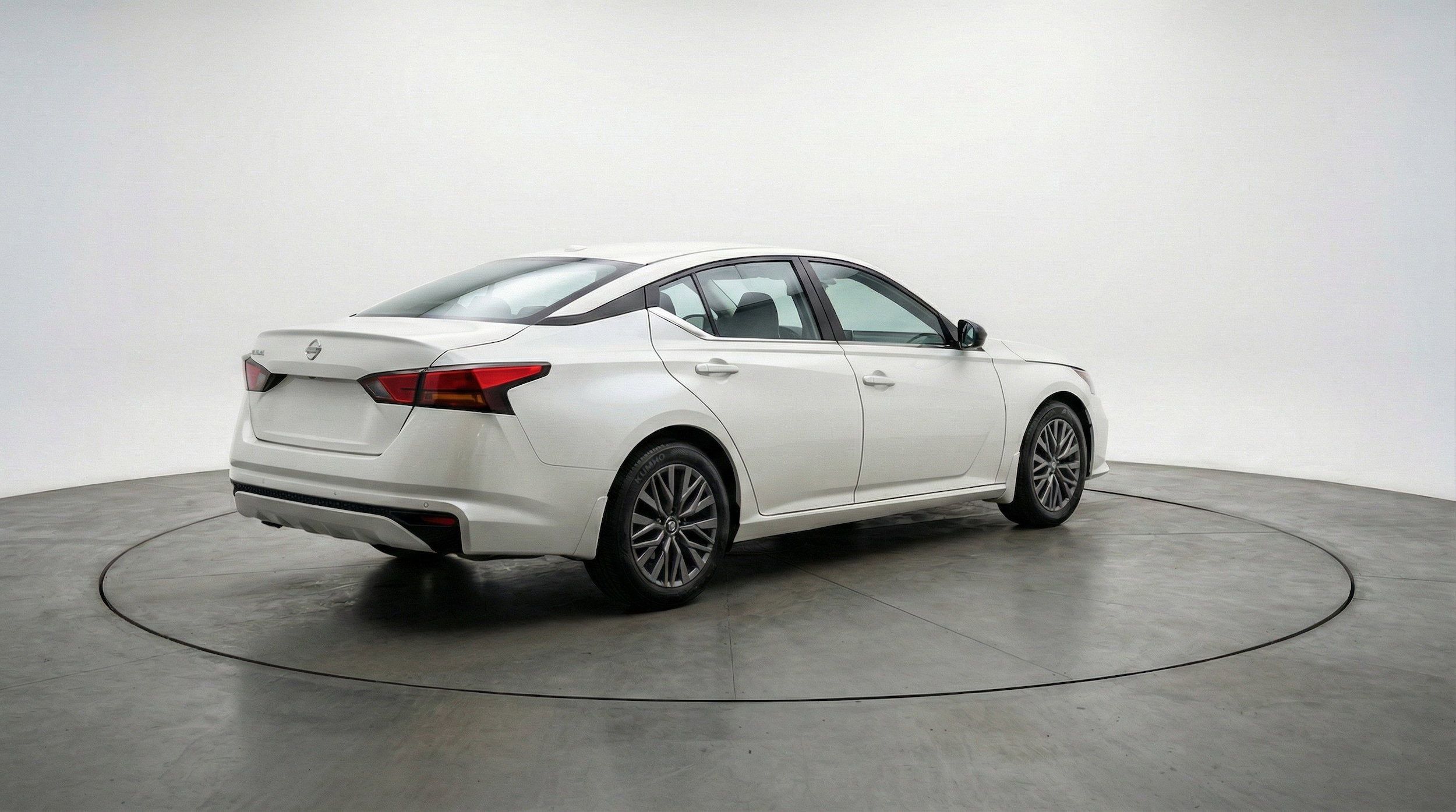 Thumbnail: 2025 Nissan Altima - 9