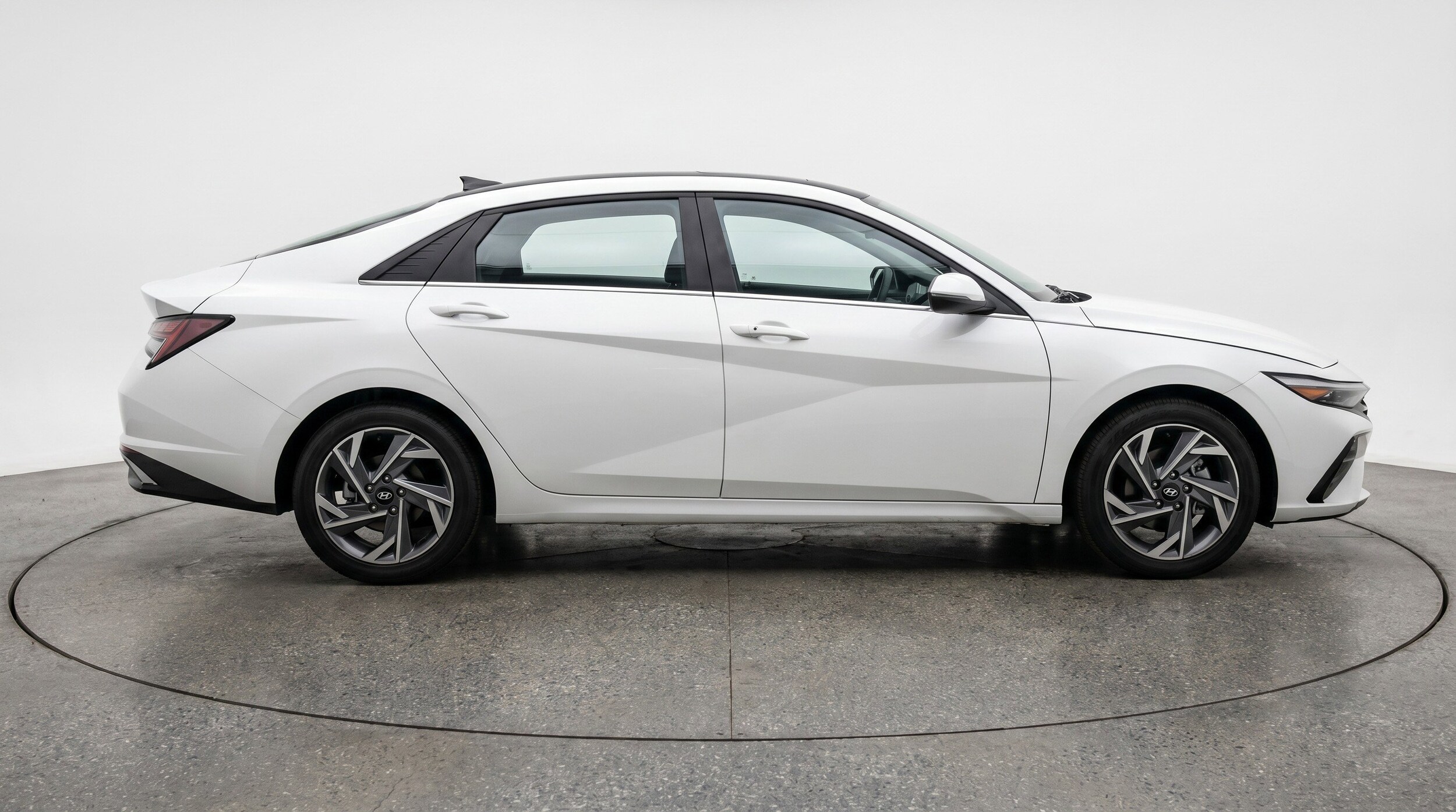 Thumbnail: 2025 Hyundai Elantra - 11