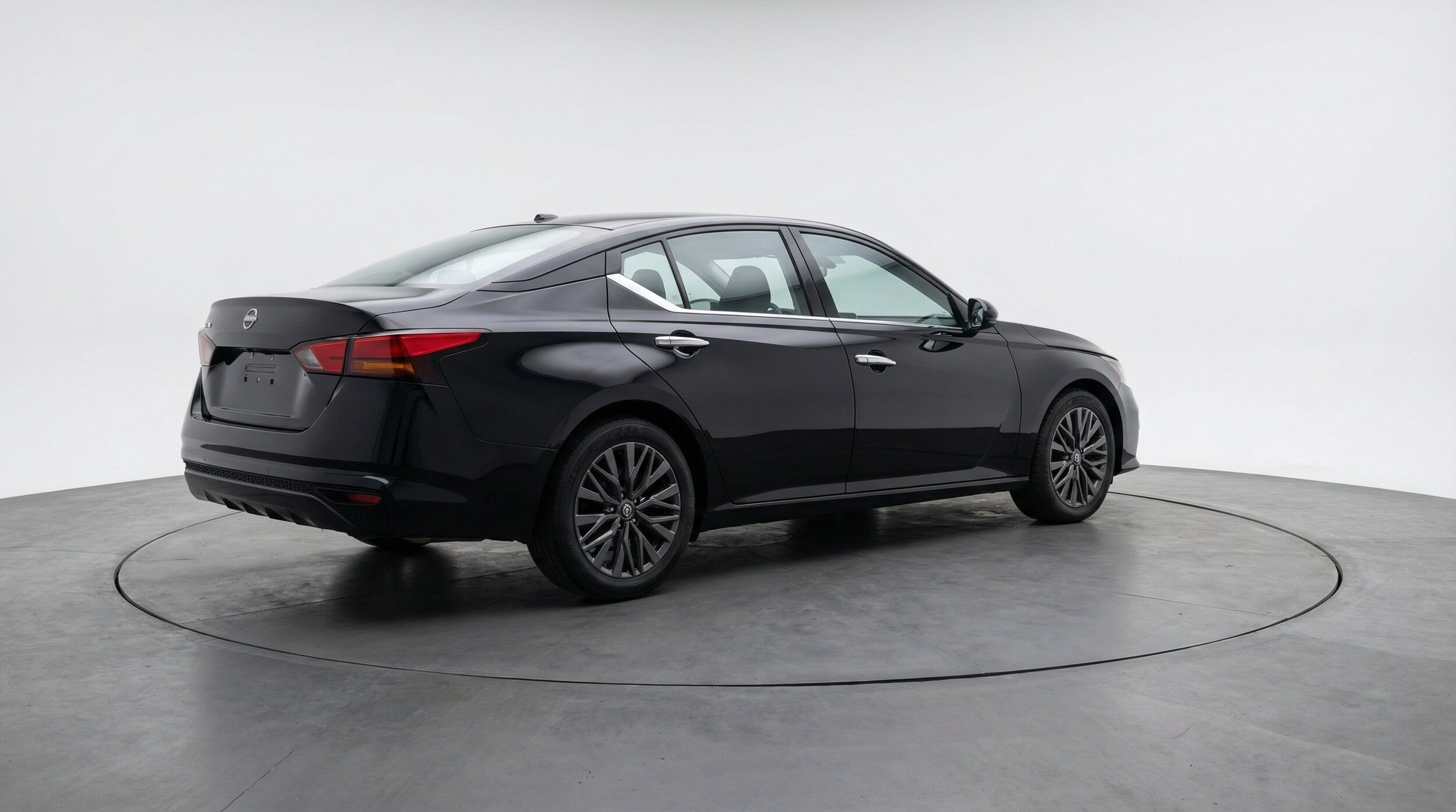 Thumbnail: 2025 Nissan Altima - 9