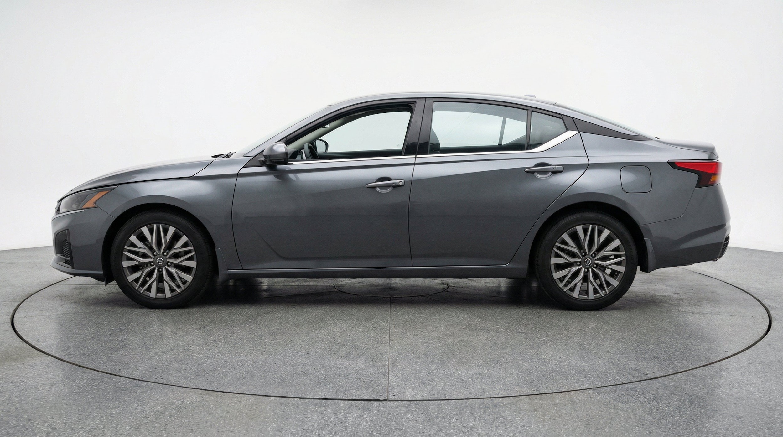 Thumbnail: 2025 Nissan Altima - 5