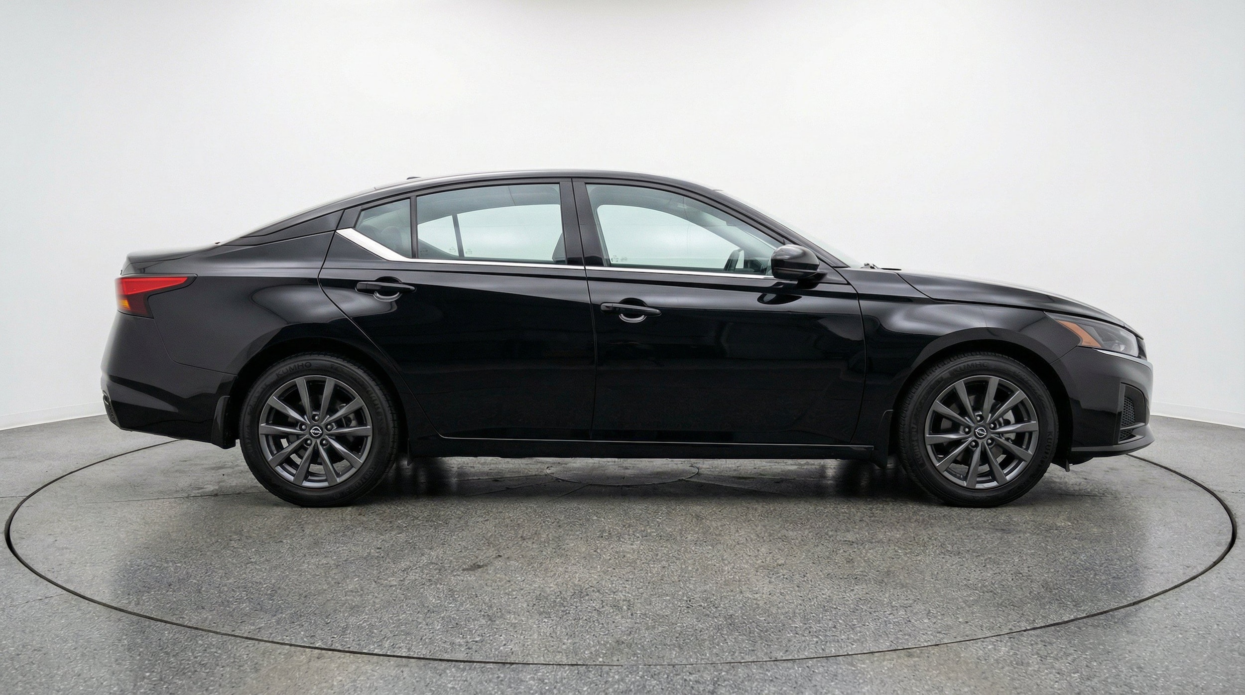 Thumbnail: 2025 Nissan Altima - 11