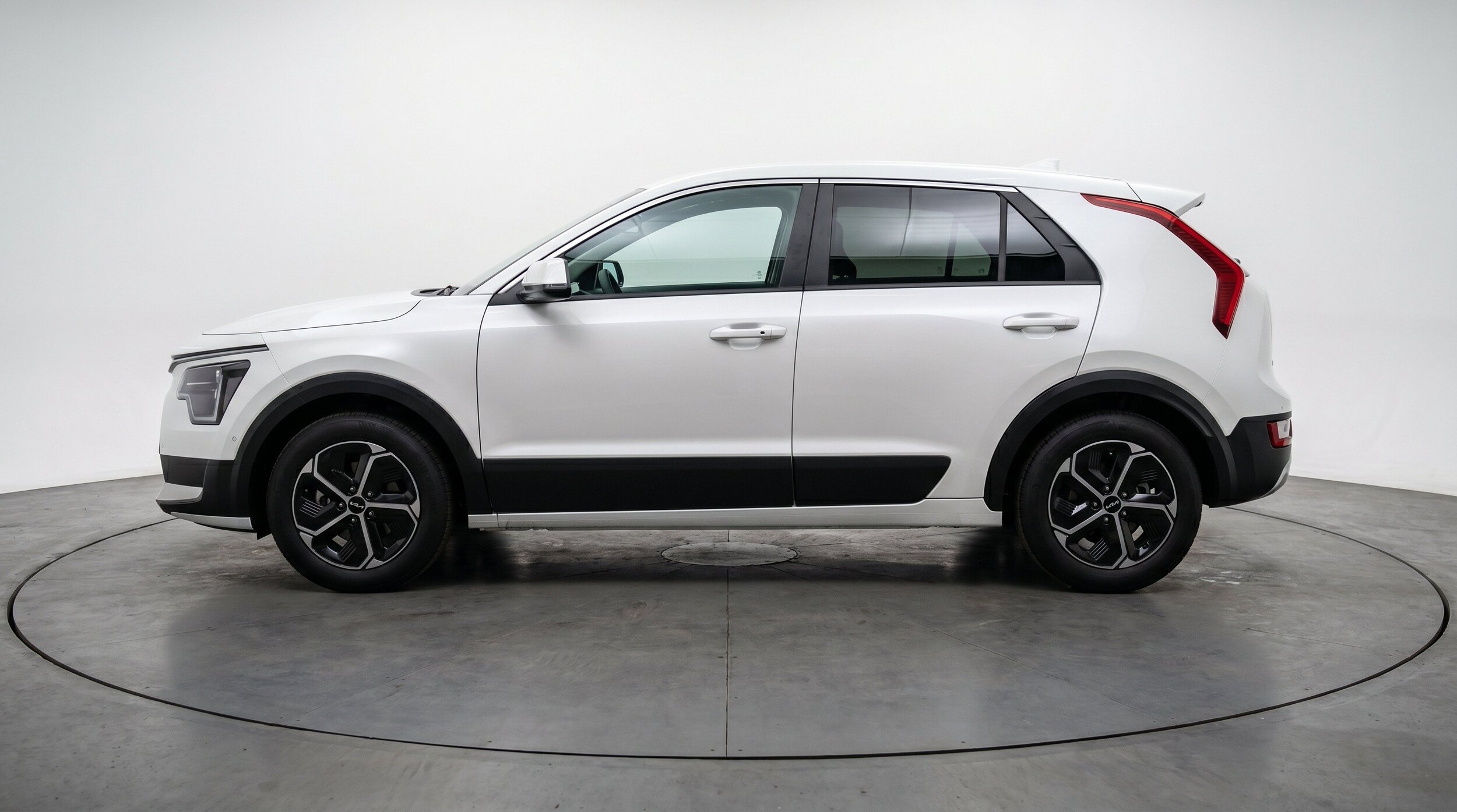Thumbnail: 2026 Kia Niro - 5