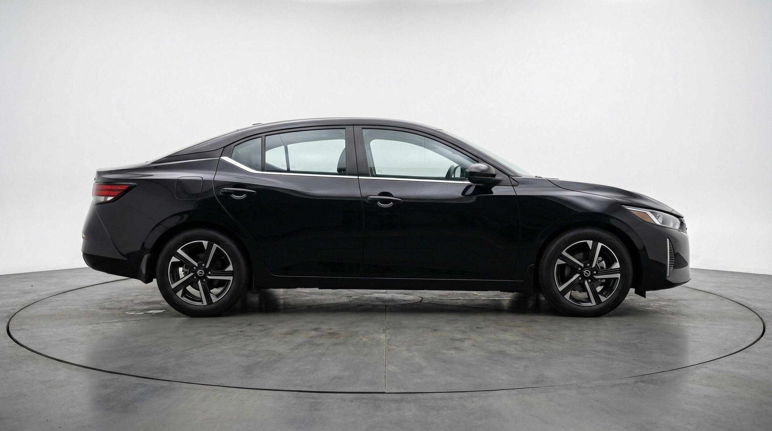 Thumbnail: 2025 Nissan Sentra - 11