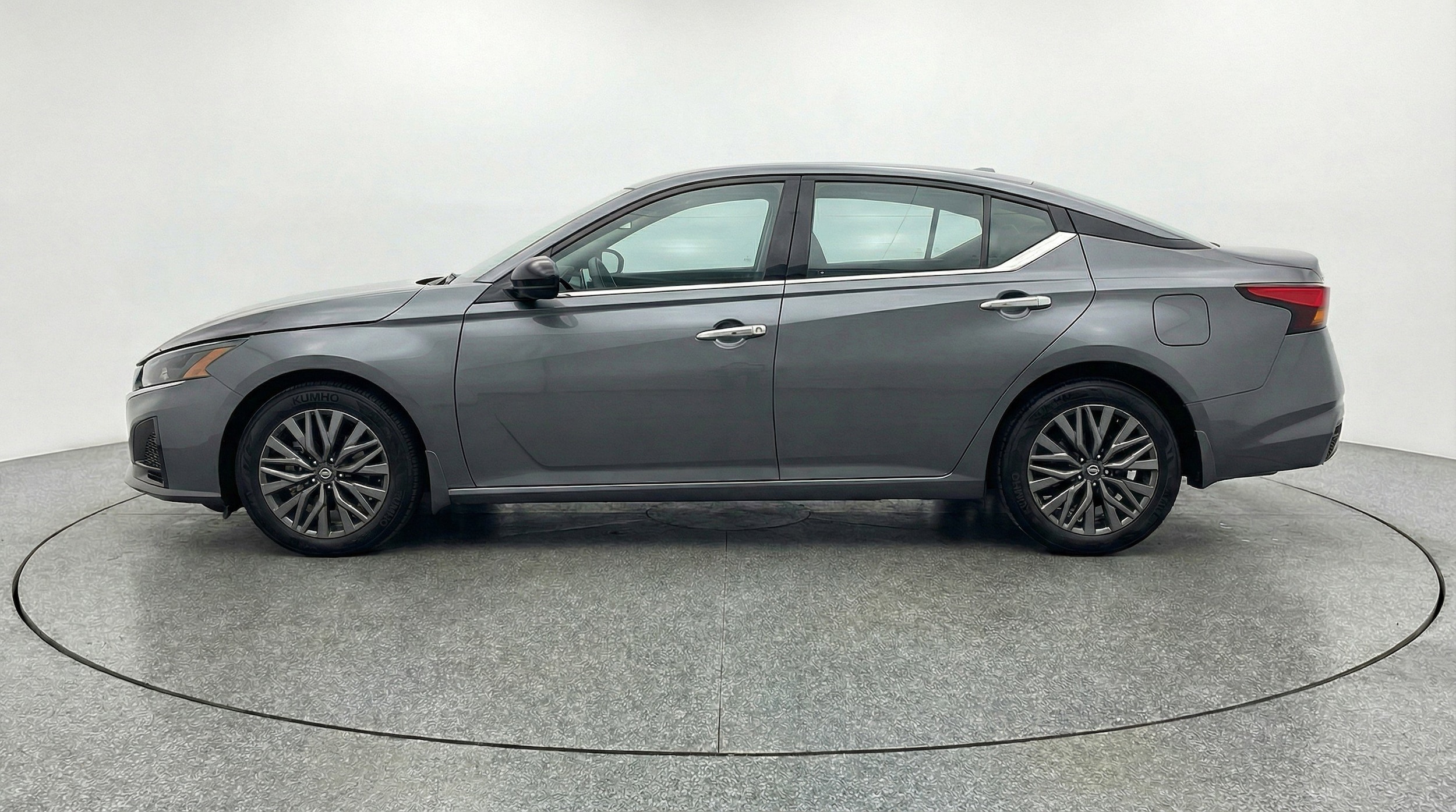 Thumbnail: 2025 Nissan Altima - 5