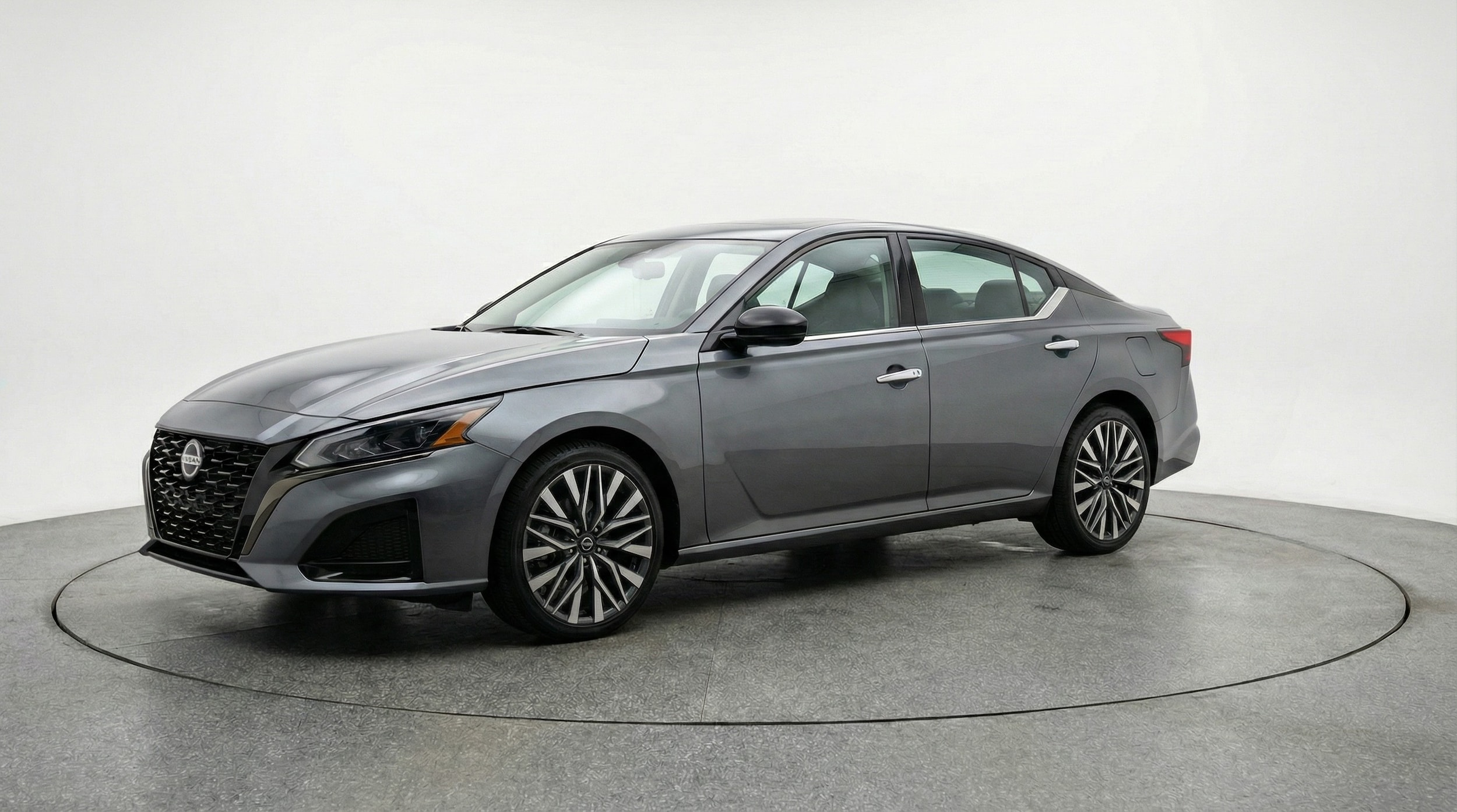 Thumbnail: 2025 Nissan Altima - 3