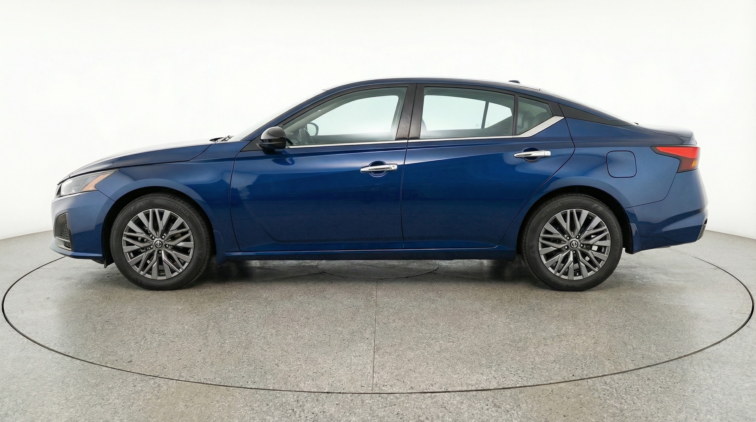 Thumbnail: 2025 Nissan Altima - 4