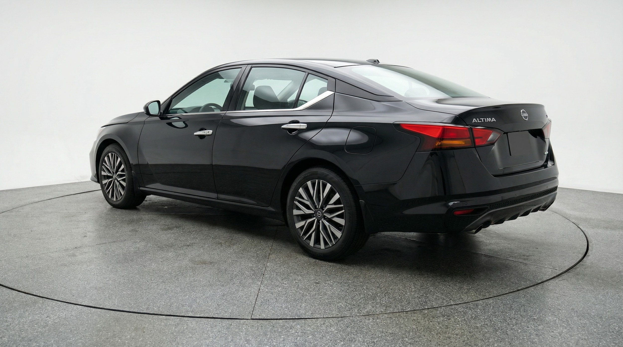 Thumbnail: 2025 Nissan Altima - 5