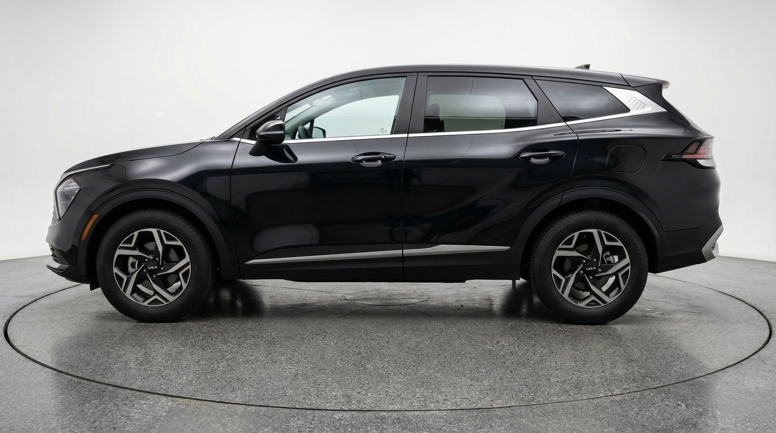 Thumbnail: 2025 Kia Sportage - 4