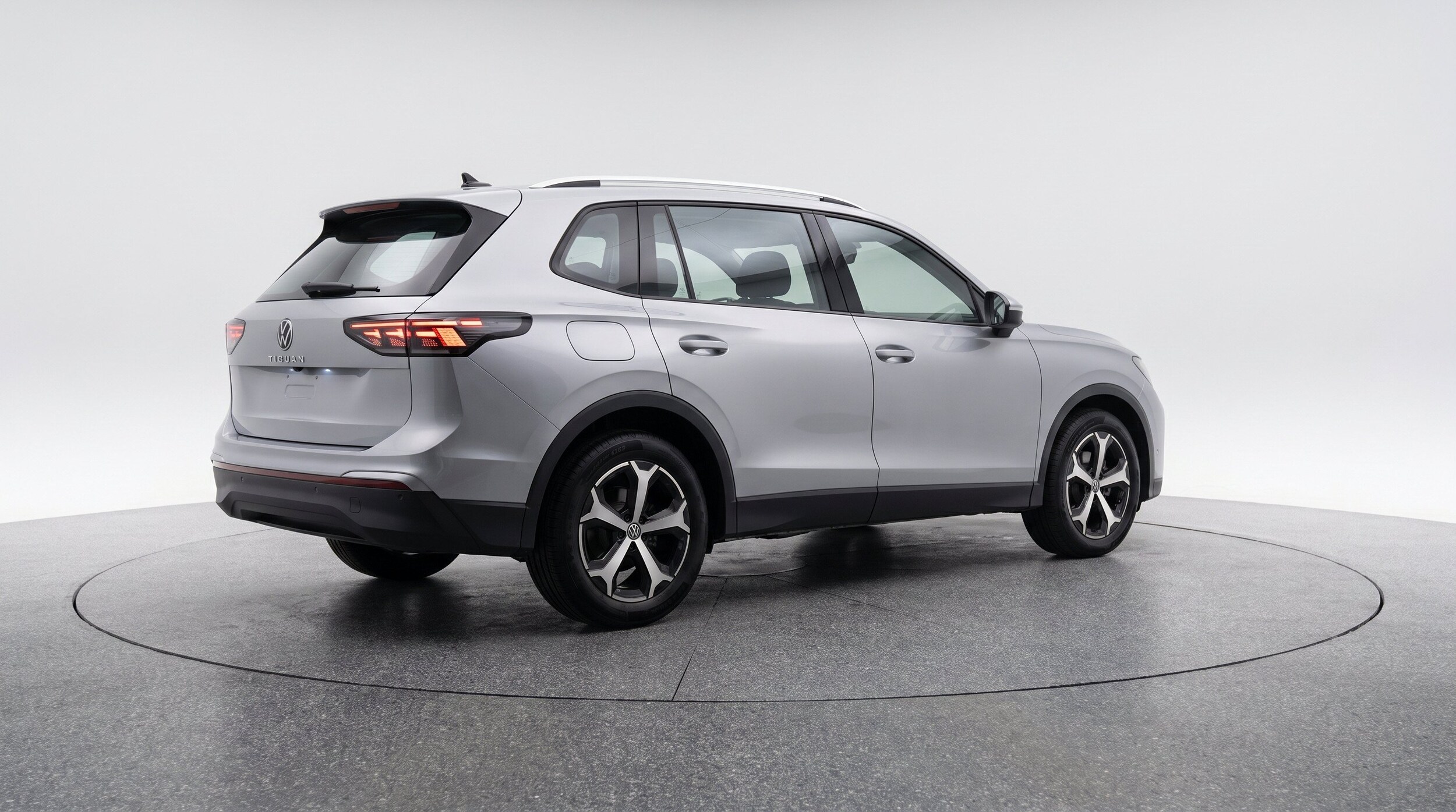 Thumbnail: 2026 Volkswagen Tiguan - 9