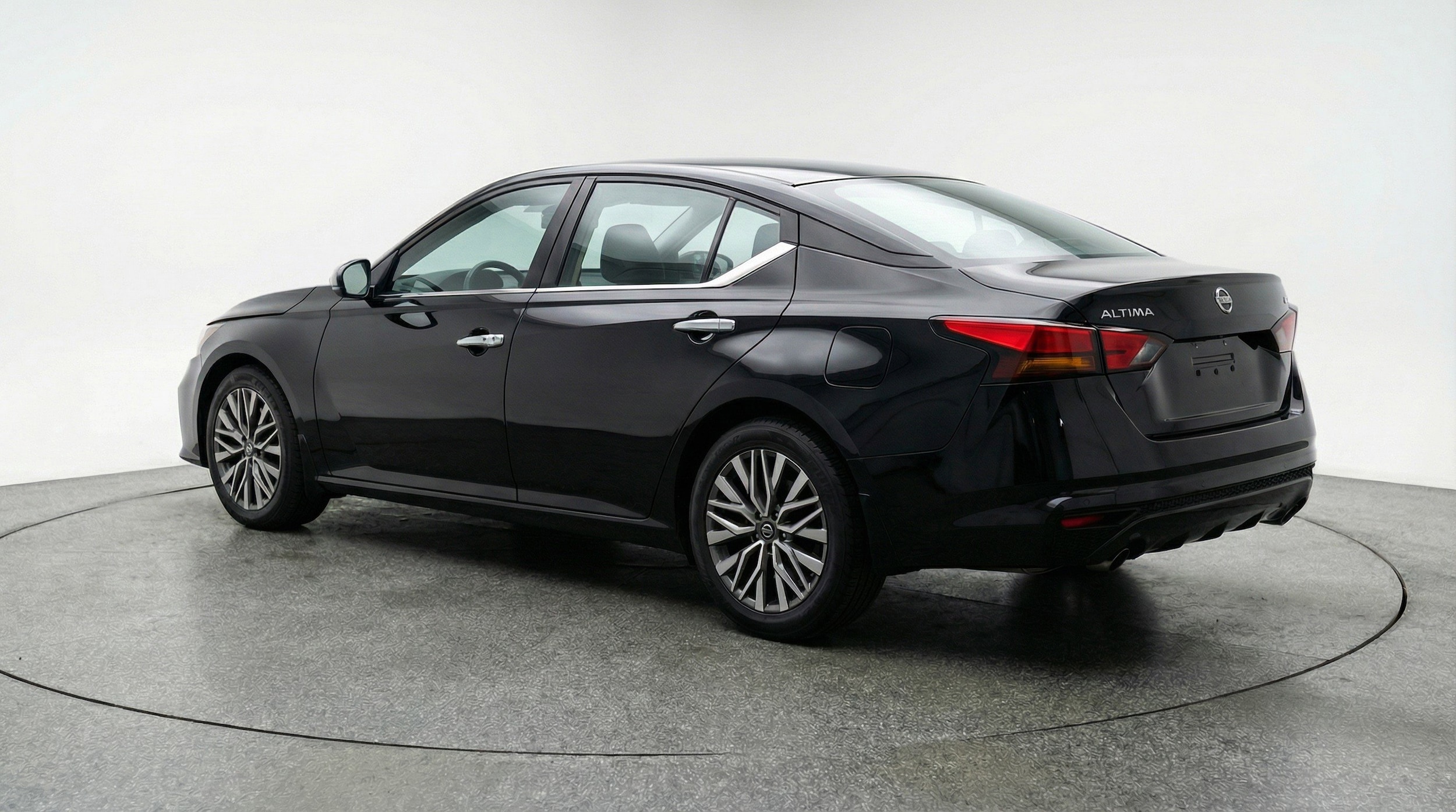 Thumbnail: 2025 Nissan Altima - 6