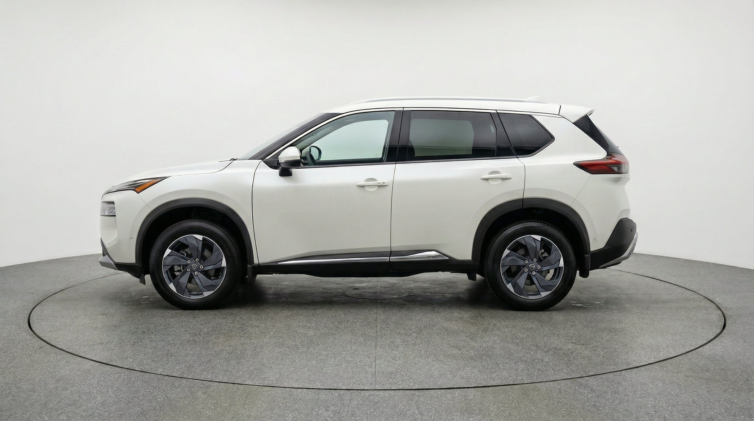 Thumbnail: 2025 Nissan Rogue - 5