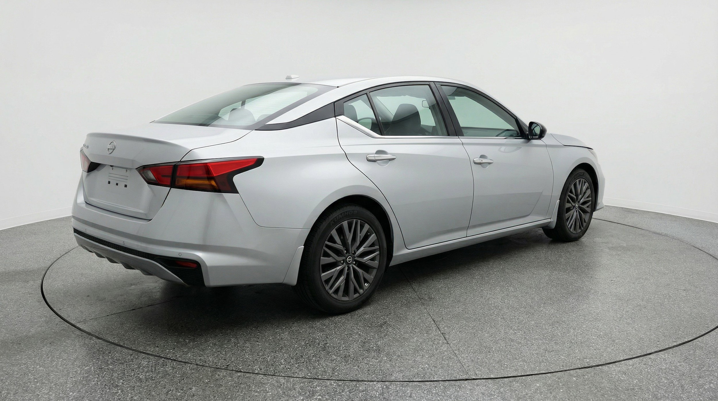 Thumbnail: 2025 Nissan Altima - 9